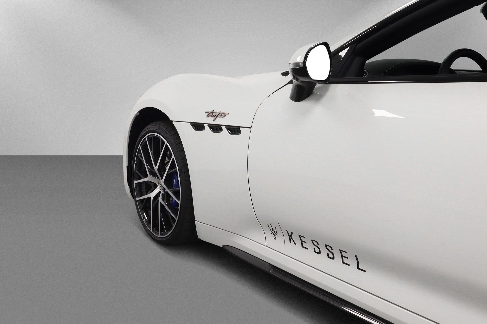 MASERATI GranCabrio Trofeo-image-8