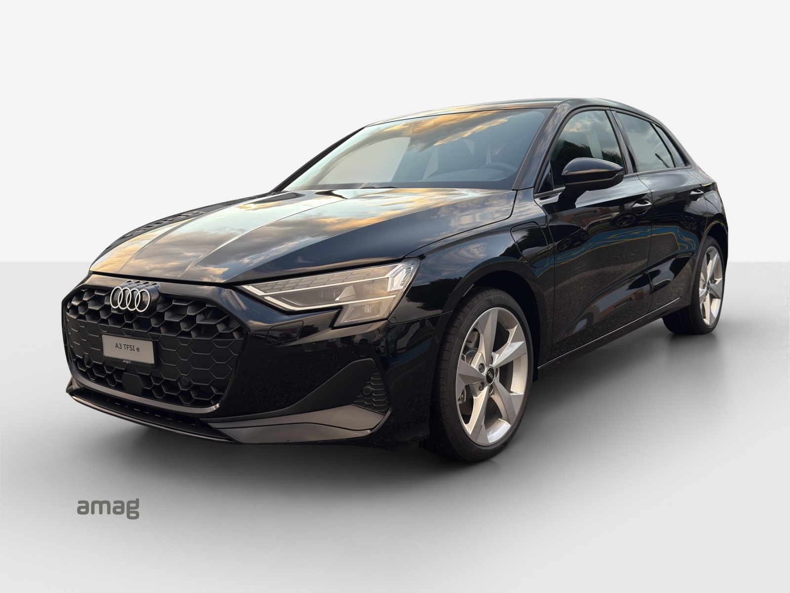 AUDI A3 Sportback 40 TFSI e Attraction S-tronic-image-0