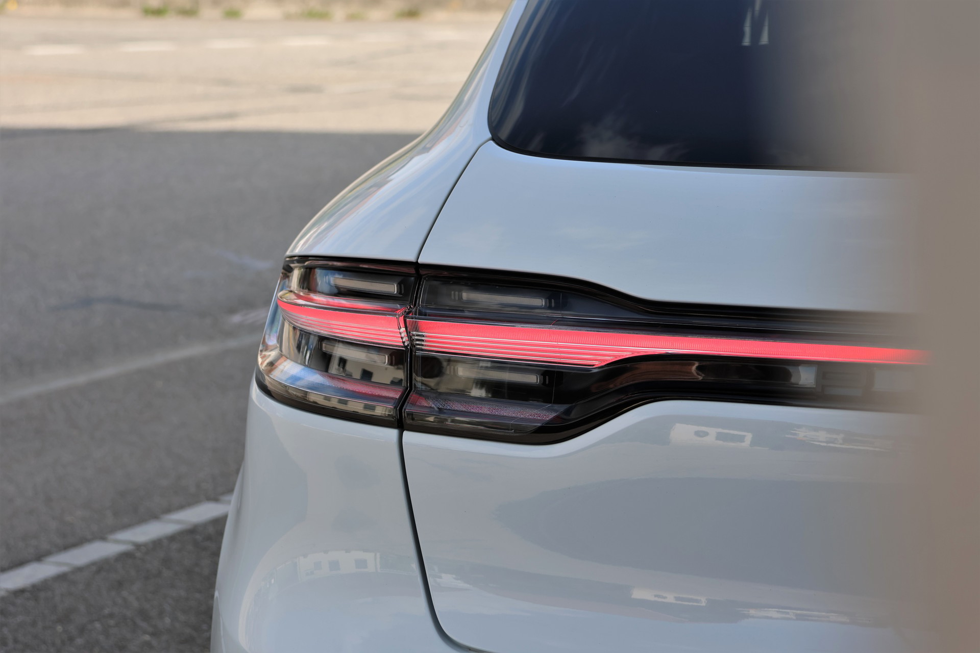 PORSCHE Macan GTS PDK (CH)-image-3