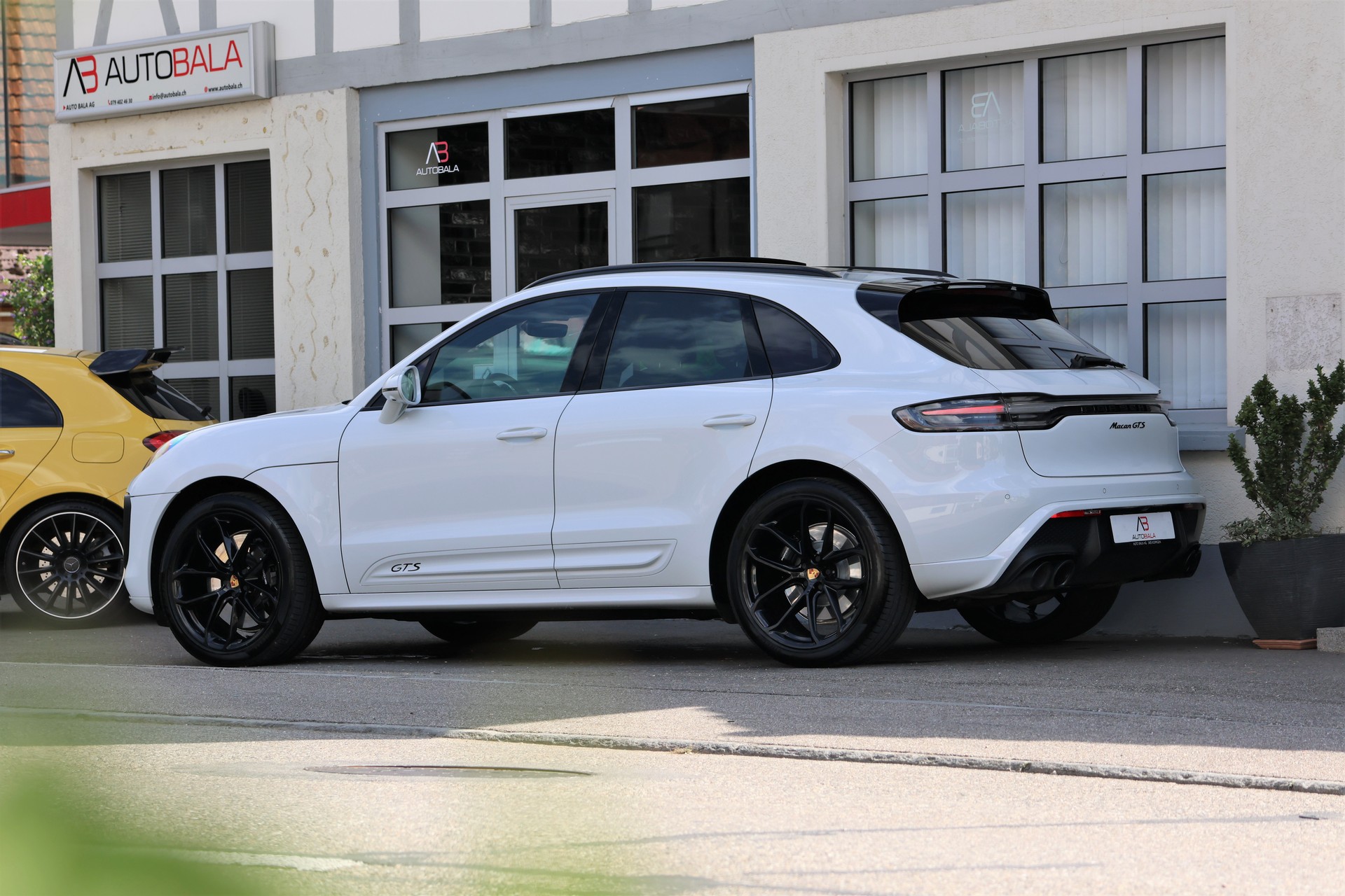 PORSCHE Macan GTS PDK (CH)-image-2