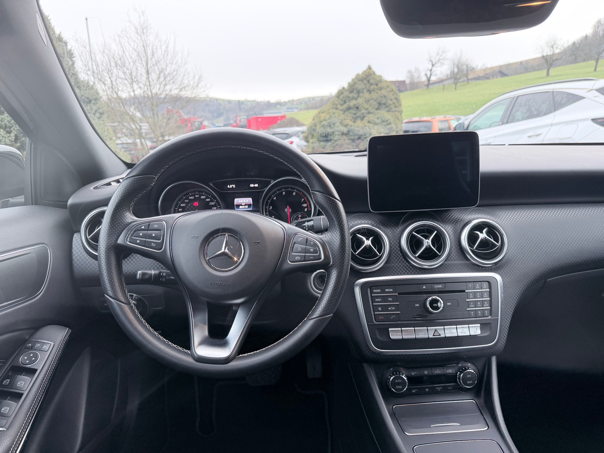 MERCEDES-BENZ A 180 Night Star 7G-DCT-image-11