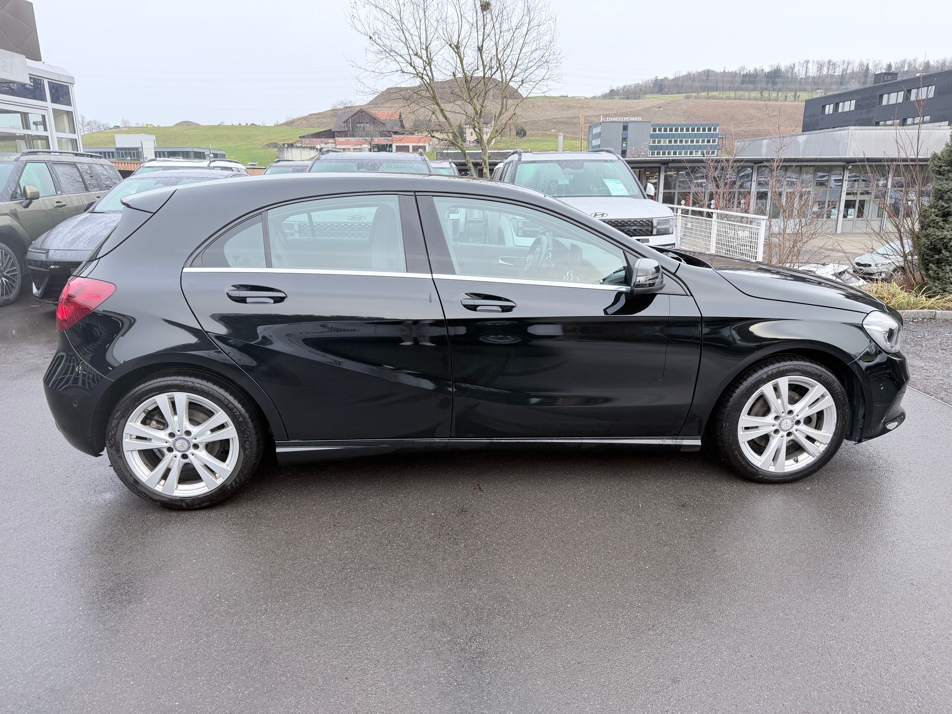 MERCEDES-BENZ A 180 Night Star 7G-DCT-image-8