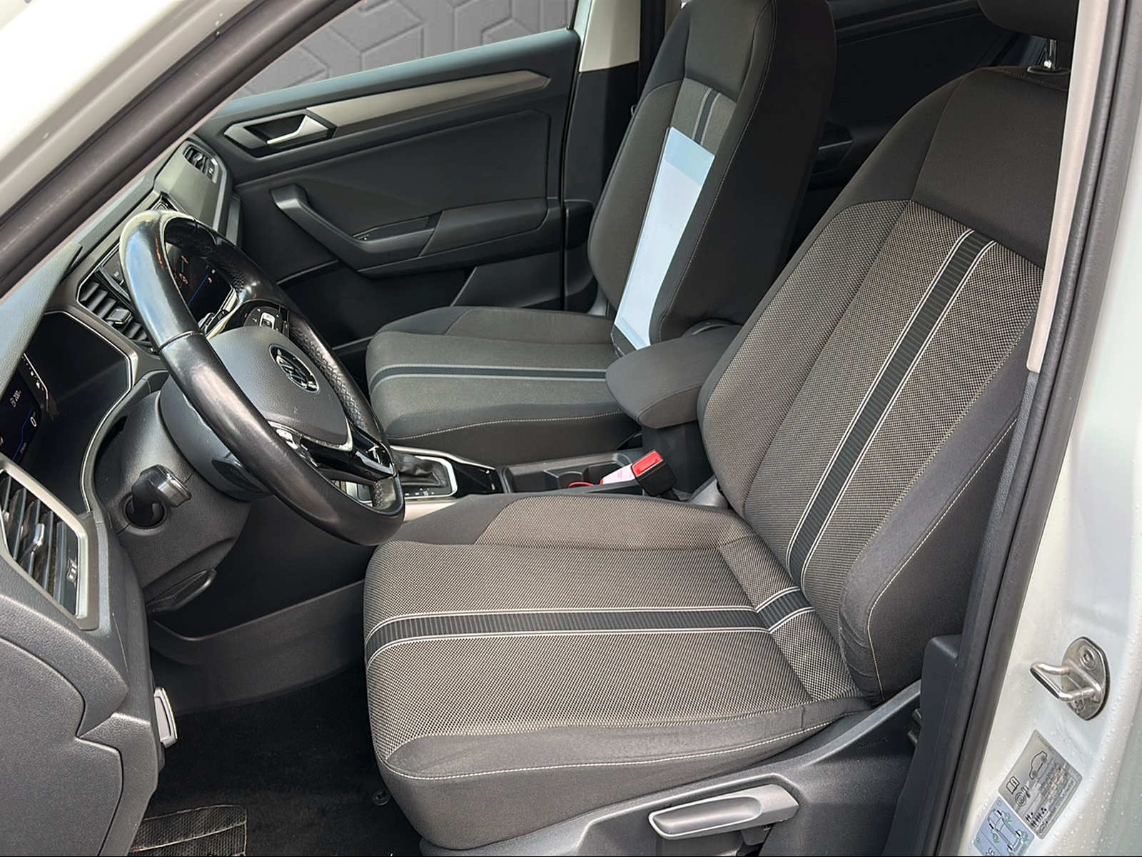 VW T-Roc 1.5 TSI EVO Advance Selection DSG-image-10