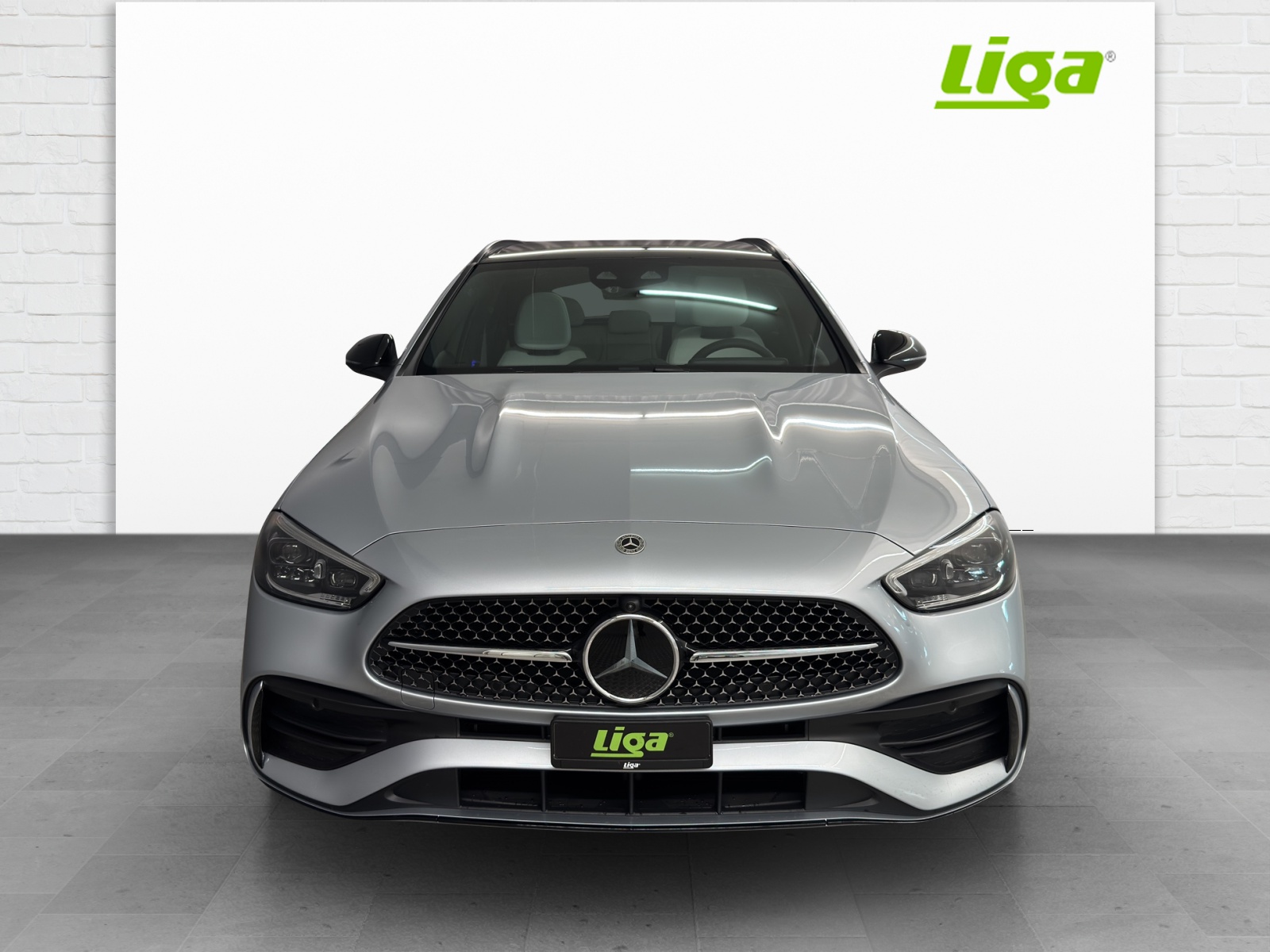 MERCEDES-BENZ C 220 d AMG Line 4Matic T-Modell Swiss Star-image-2