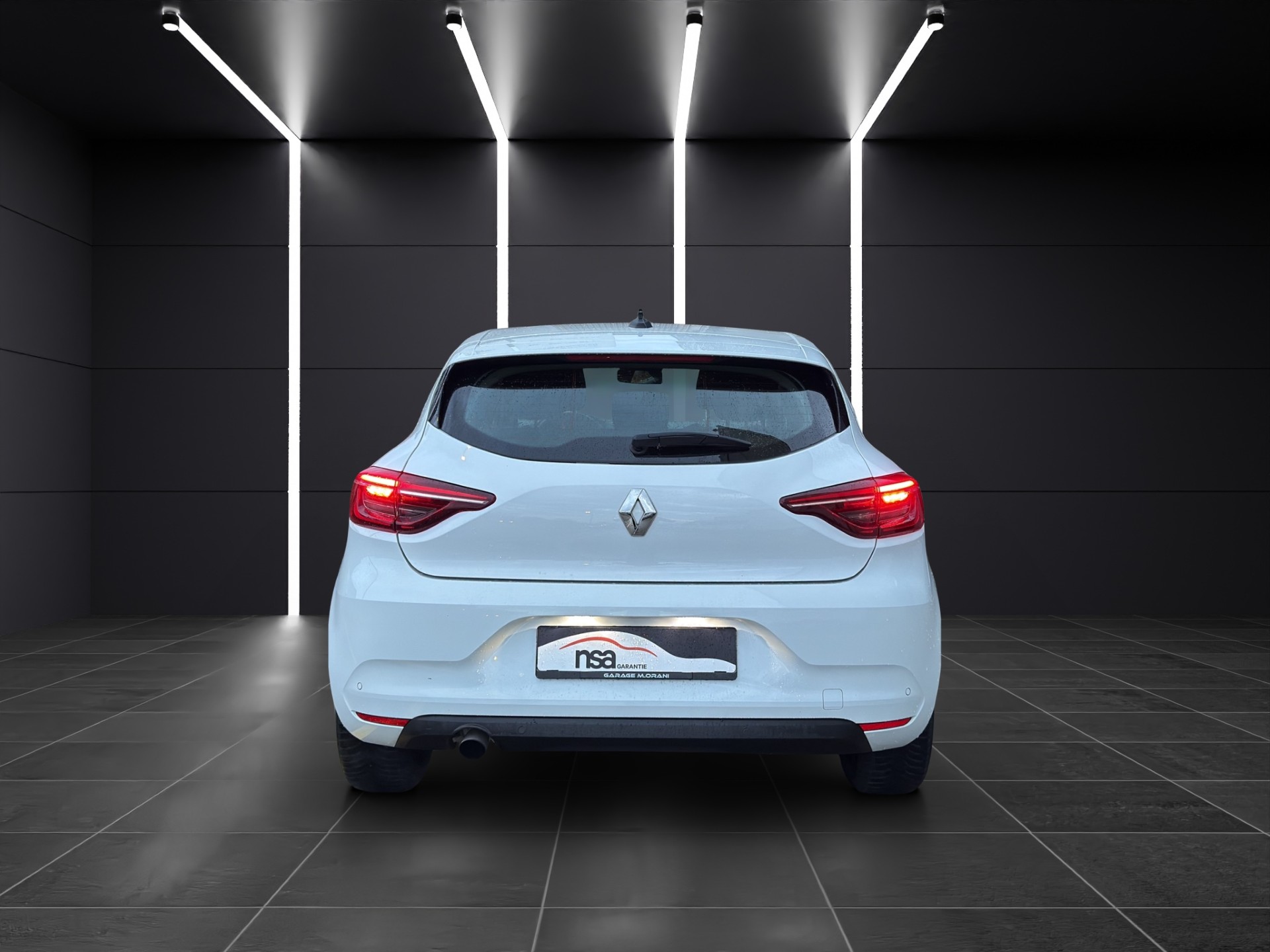 RENAULT Clio 1.0 Business-showroom-element-3
