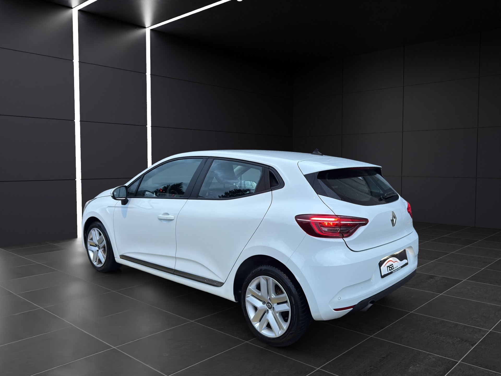 RENAULT Clio 1.0 Business-showroom-element-2