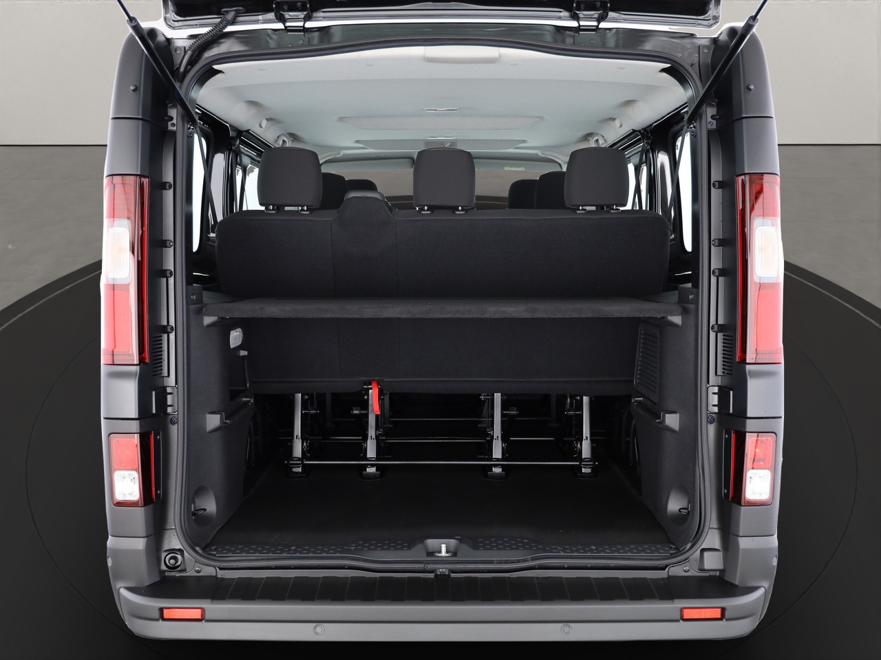 NISSAN Primastarr Kombi 2.8 t L1 H1 2.-image-8