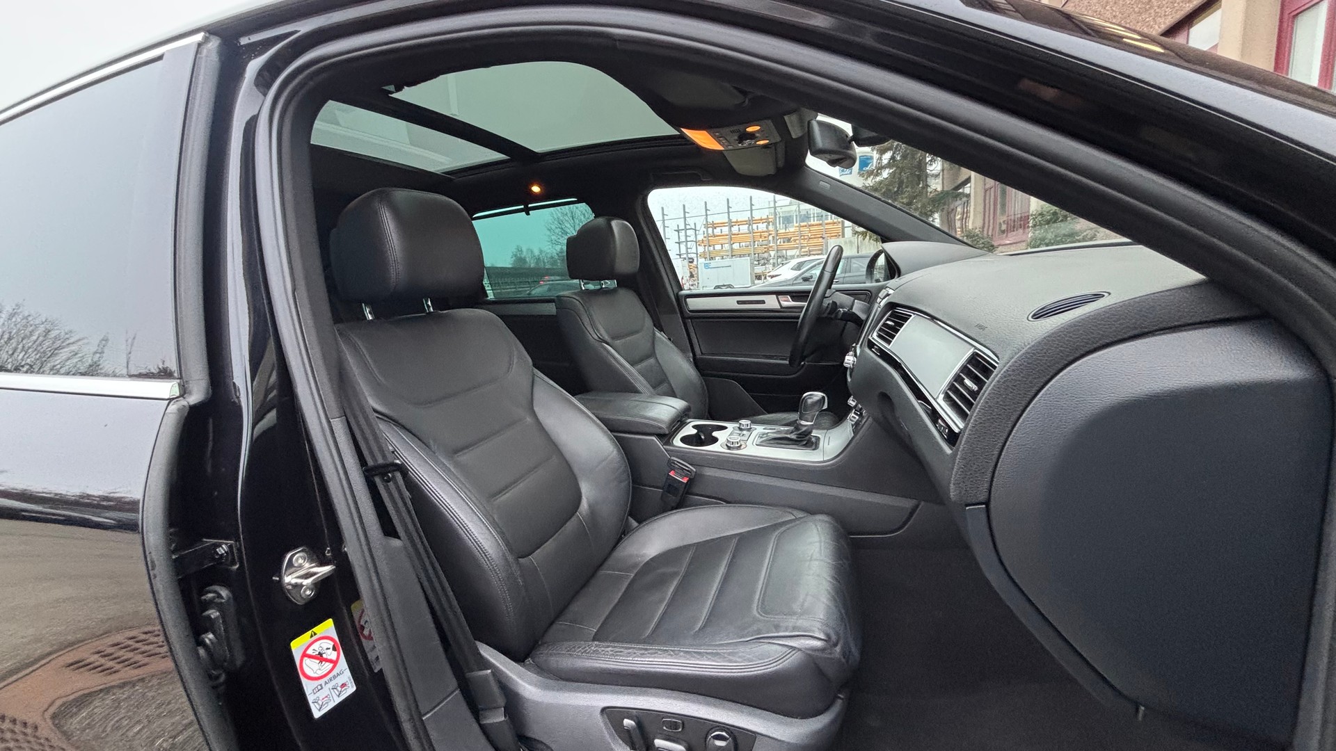 VW Touareg 3.0 TDI BlueMotion Technology Tiptronic-image-7