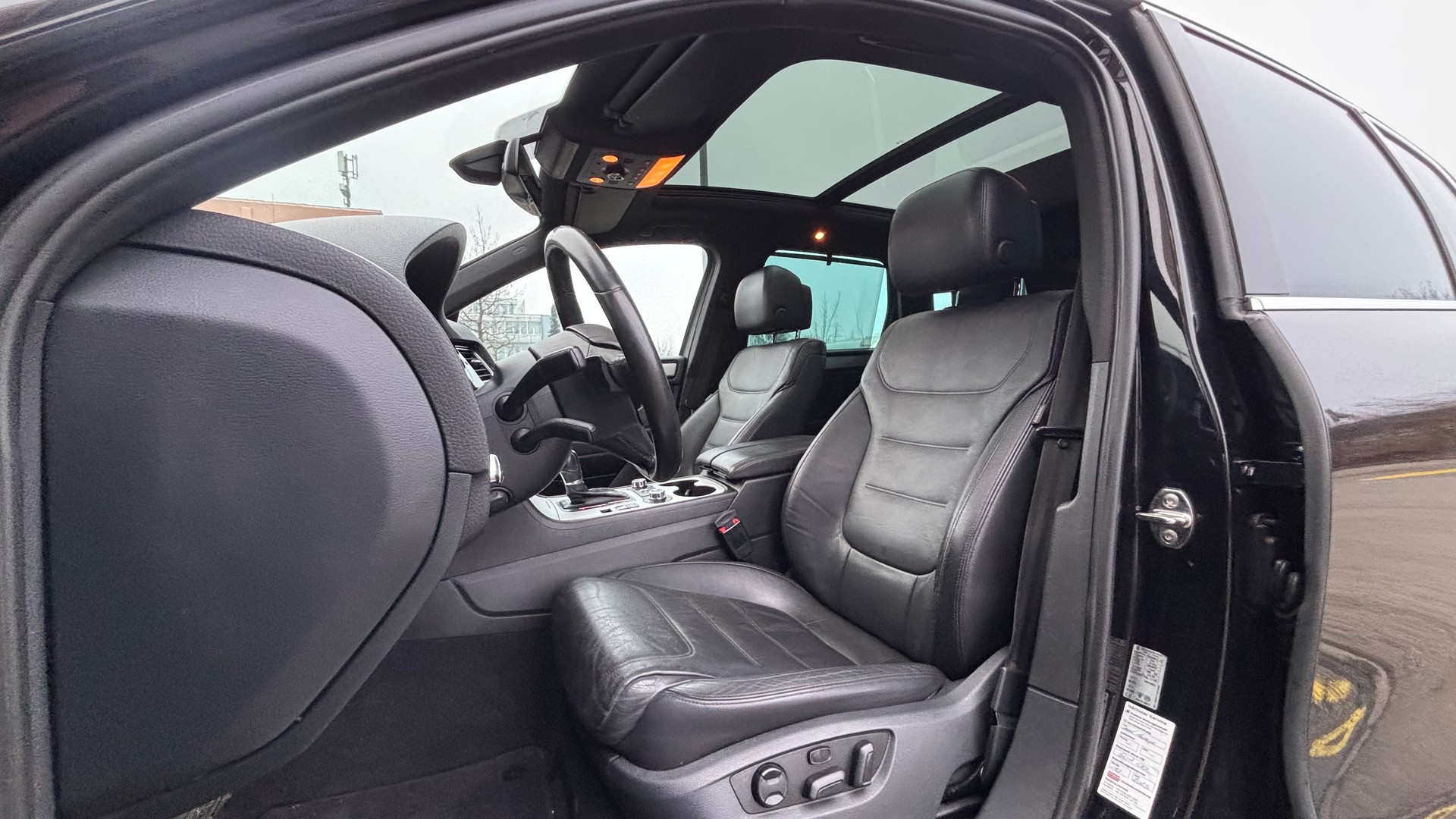 VW Touareg 3.0 TDI BlueMotion Technology Tiptronic-image-6