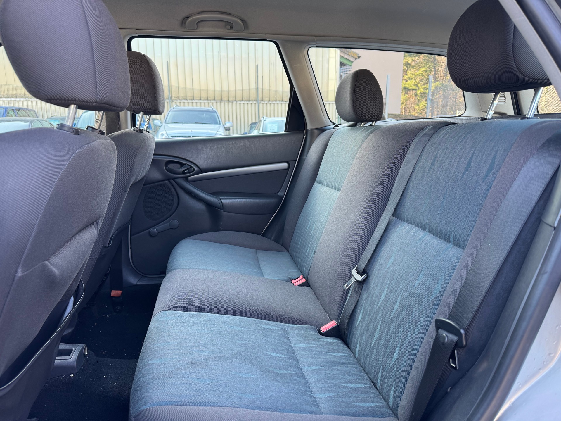 FORD Focus 1.6i 16V Carving-image-9