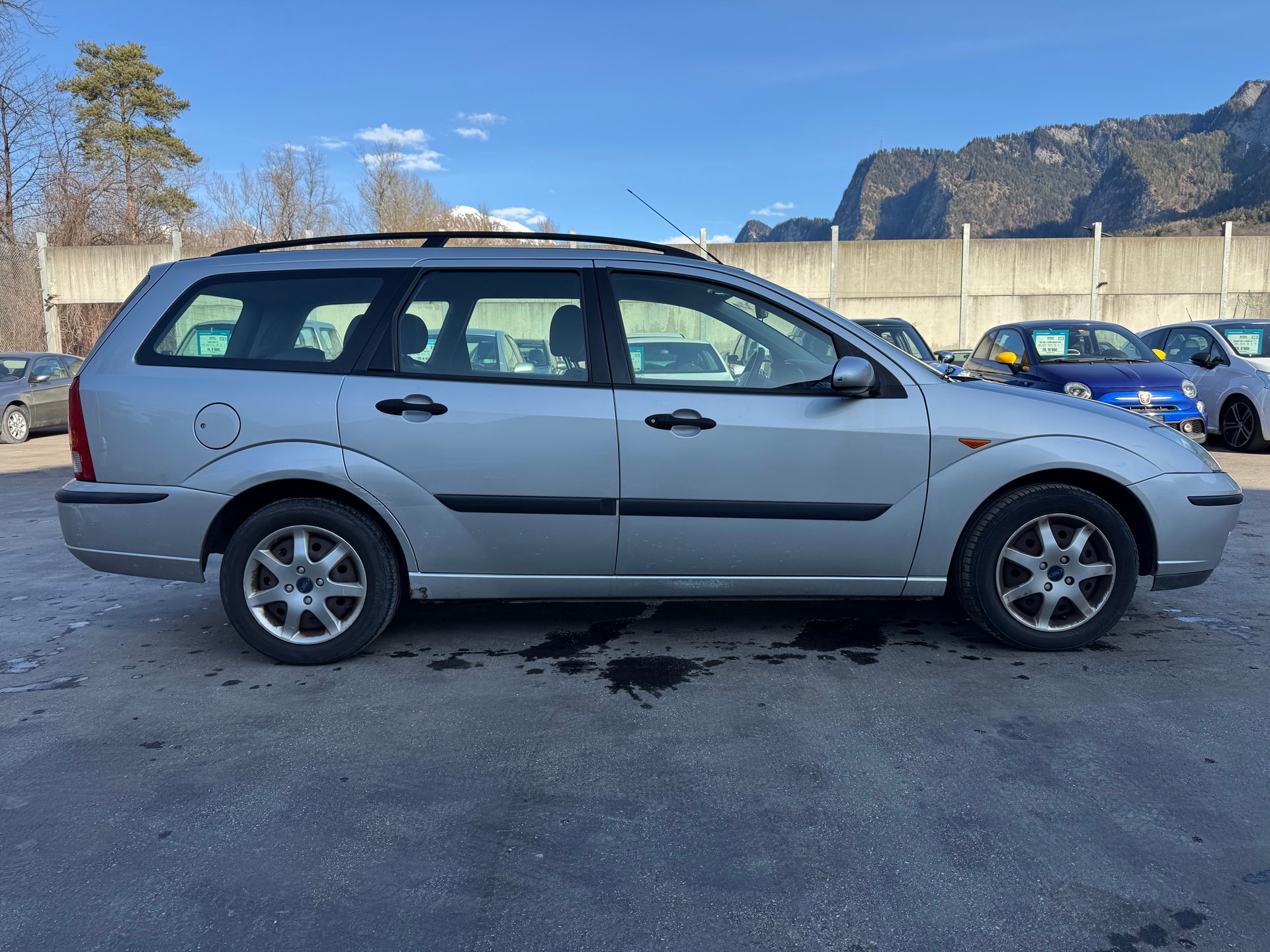 FORD Focus 1.6i 16V Carving-image-2
