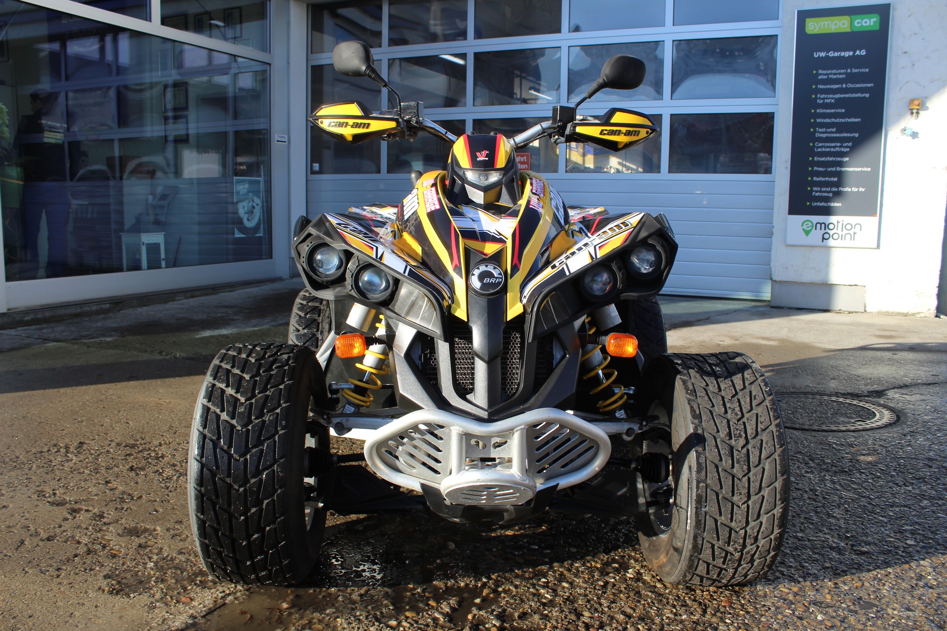 CAN-AM Renegade 800R 4x4-image-1