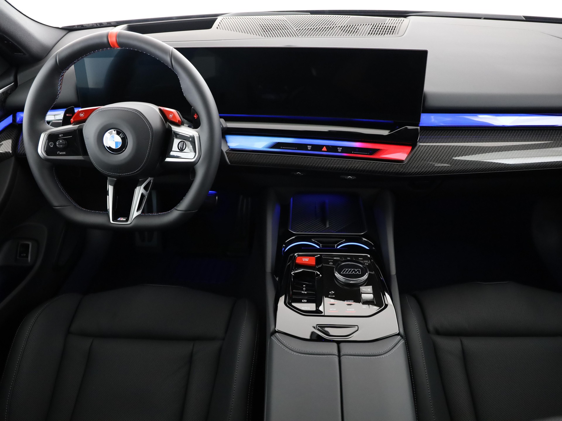 BMW M5 xDrive Touring-image-18