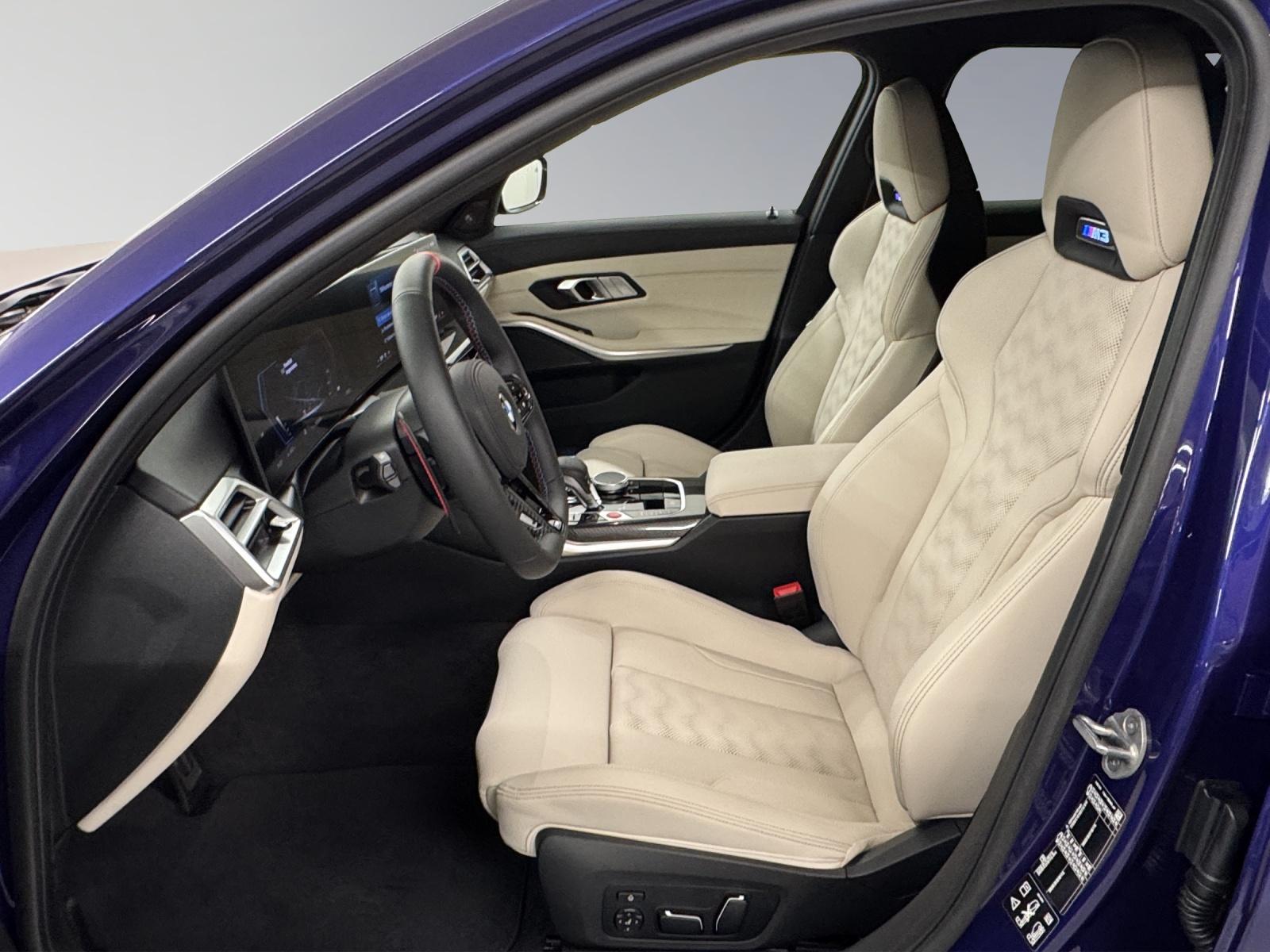 BMW M3 Competition xDrive Touring-image-10