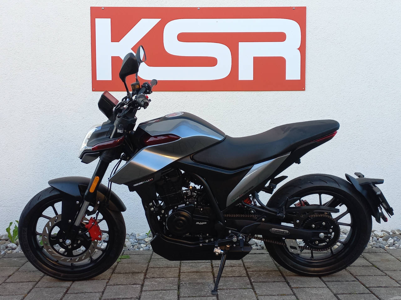 MALAGUTI Drakon 125 ABS-showroom-element-1