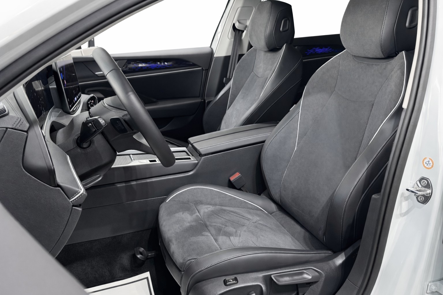 VW Passat Variant 2.0 TDI evo Elegance DSG-image-10