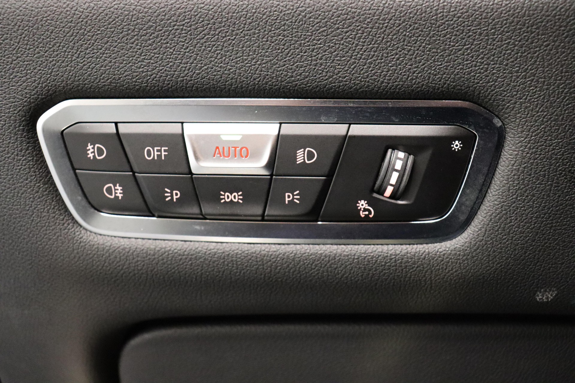 BMW X5 30d xDrive SAG-image-19