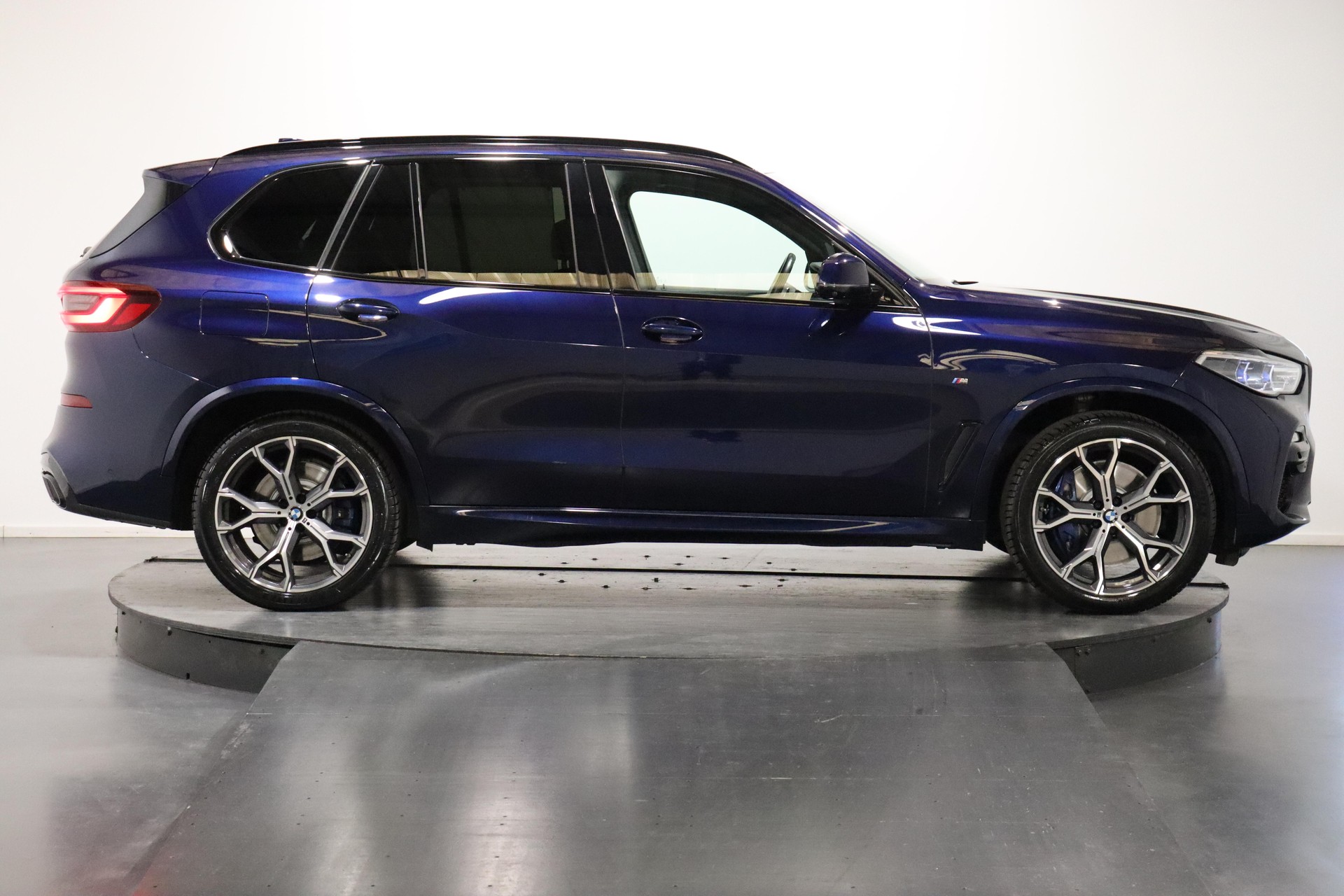 BMW X5 30d xDrive SAG-image-3