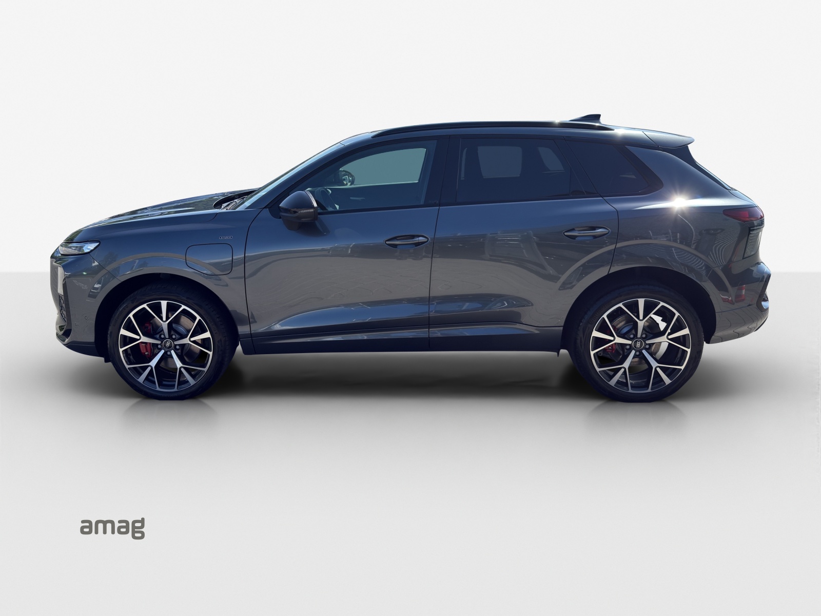 AUDI Q3 SUV e-hybrid 200 kW S tronig-image-1
