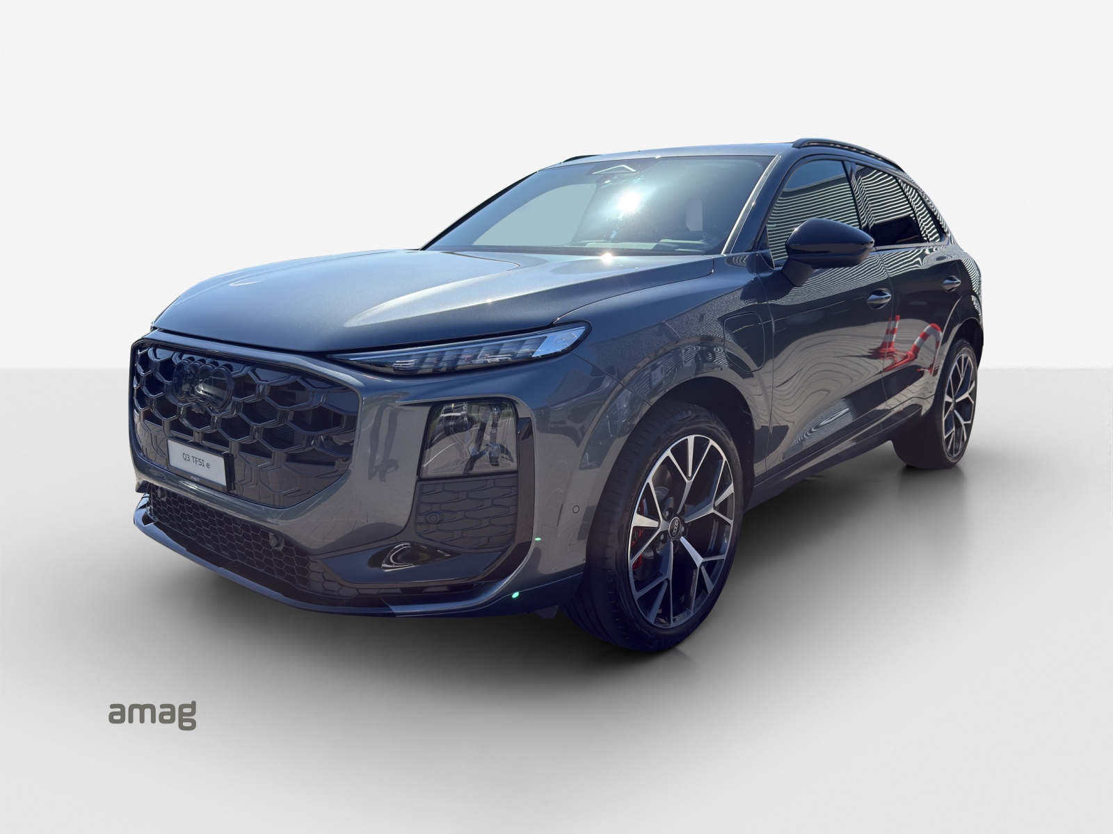 AUDI Q3 SUV e-hybrid 200 kW S tronig-image-0