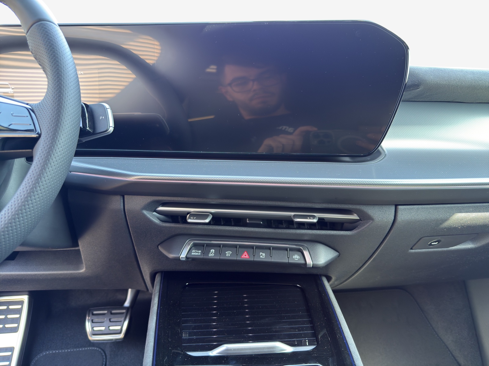 AUDI Q3 SUV e-hybrid 200 kW S tronig-image-10
