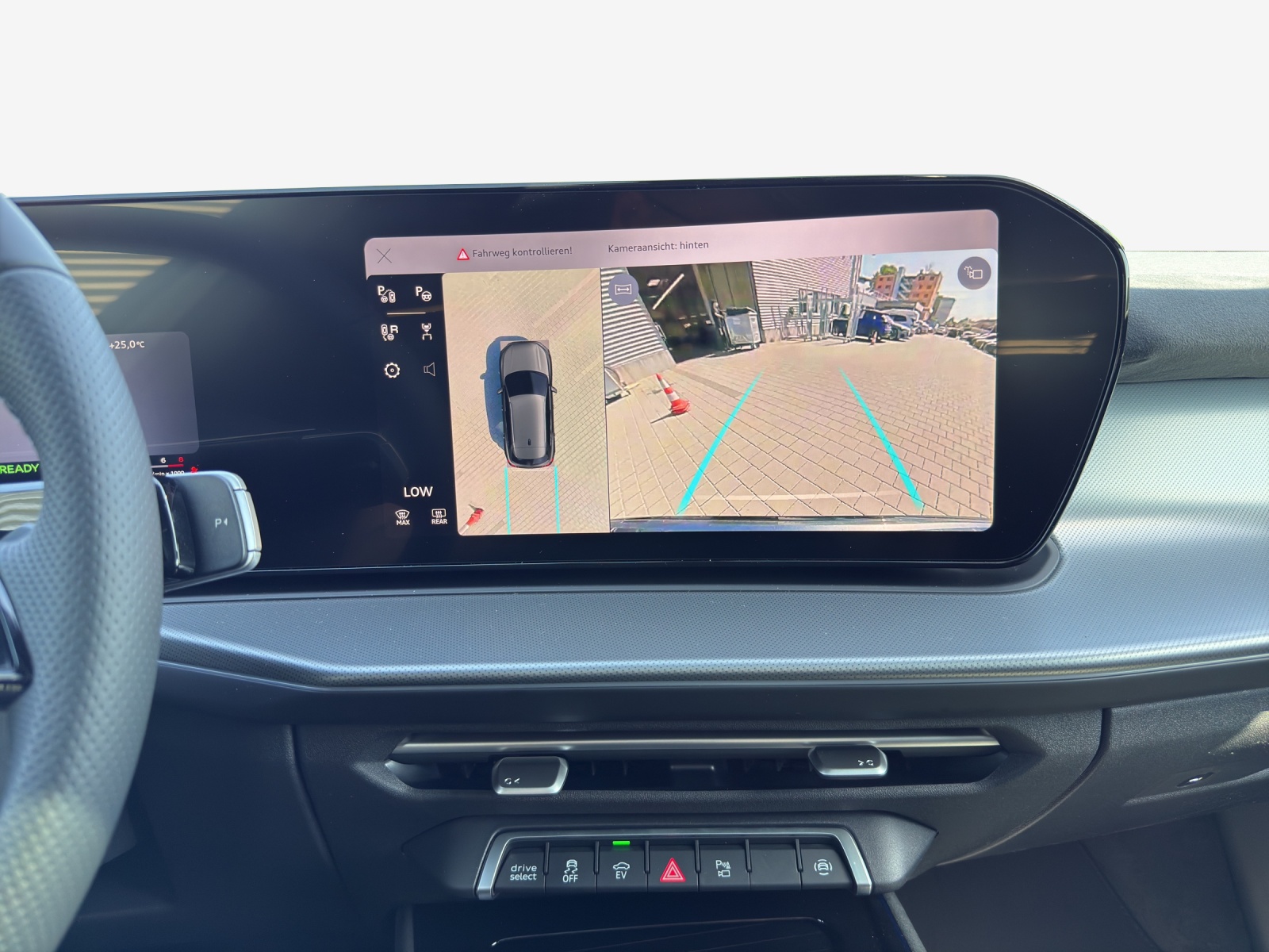 AUDI Q3 SUV e-hybrid 200 kW S tronig-image-14