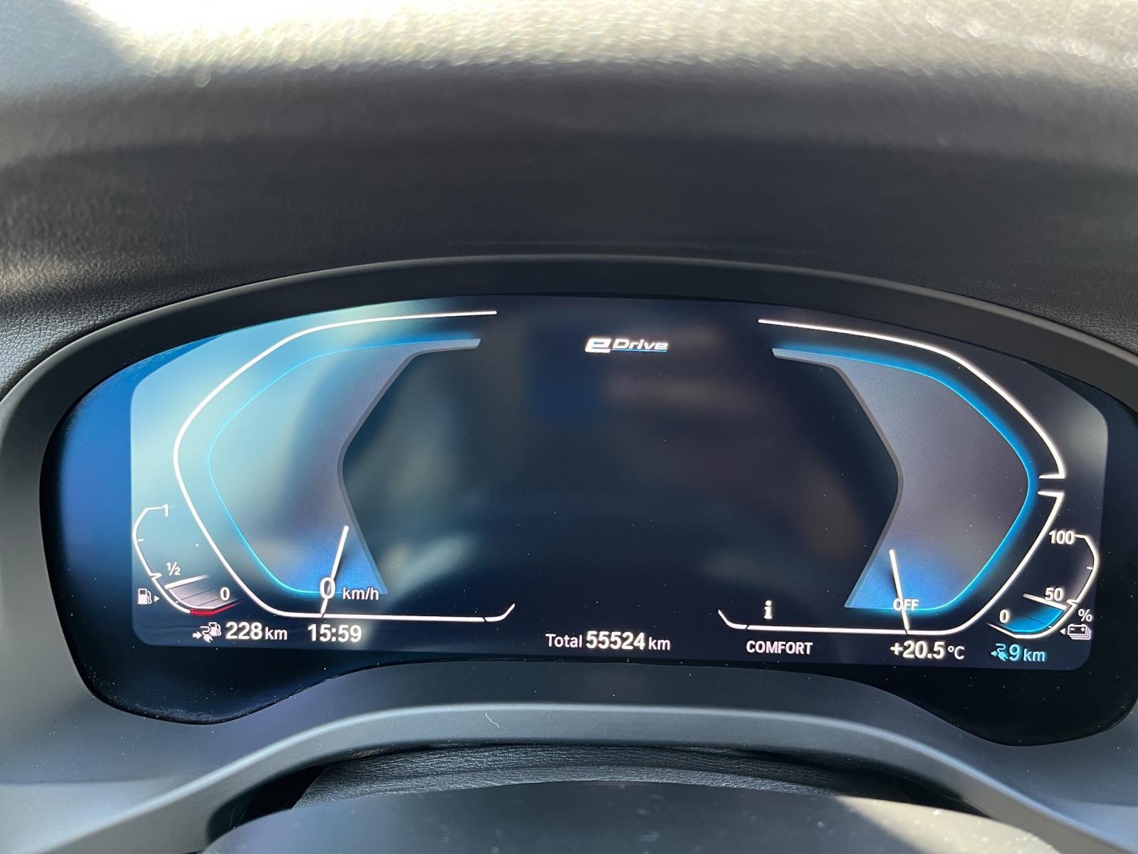BMW X3 30e xDrive-image-8