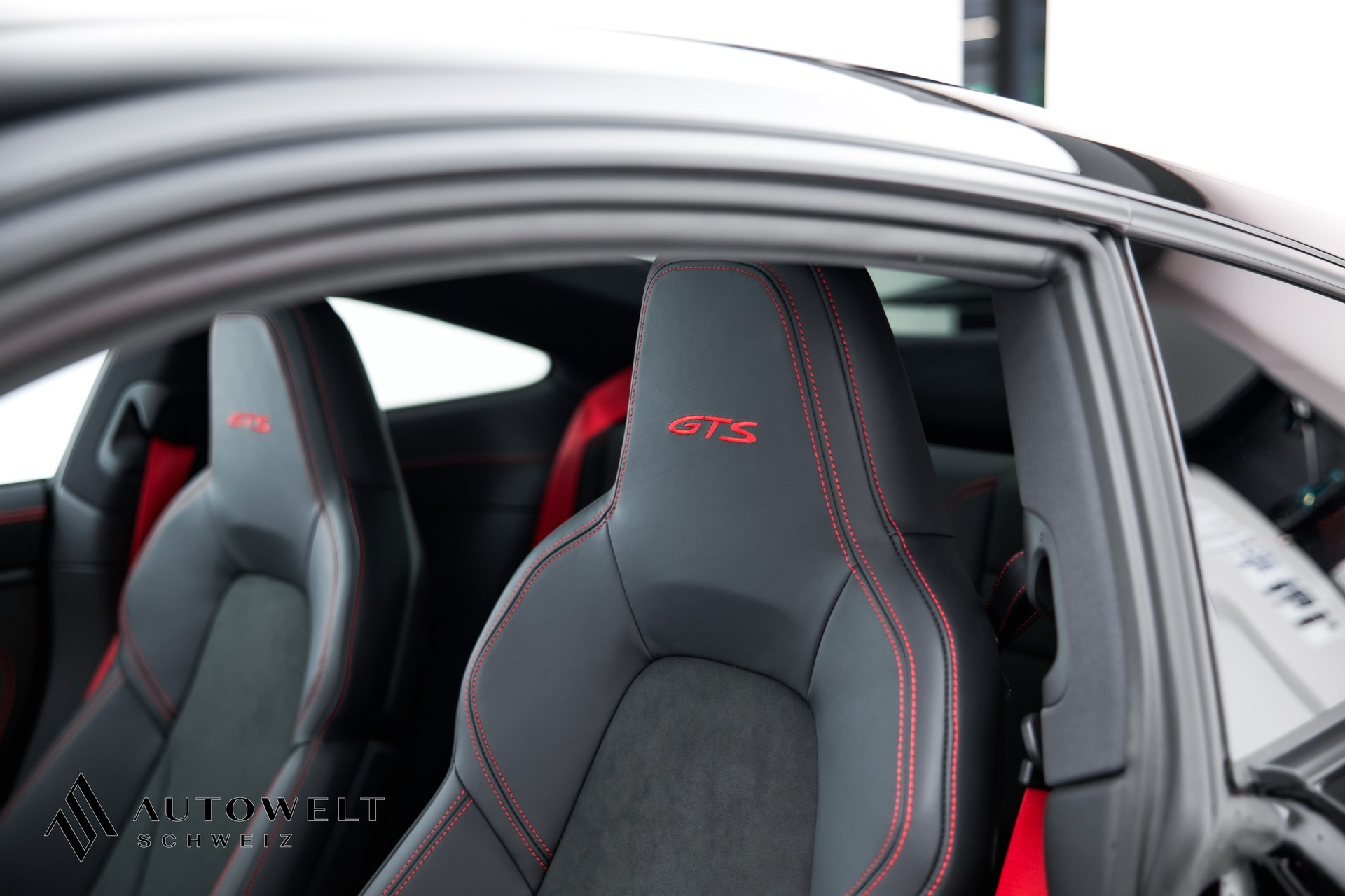 PORSCHE 911 Carrera GTS Aerokit-image-8