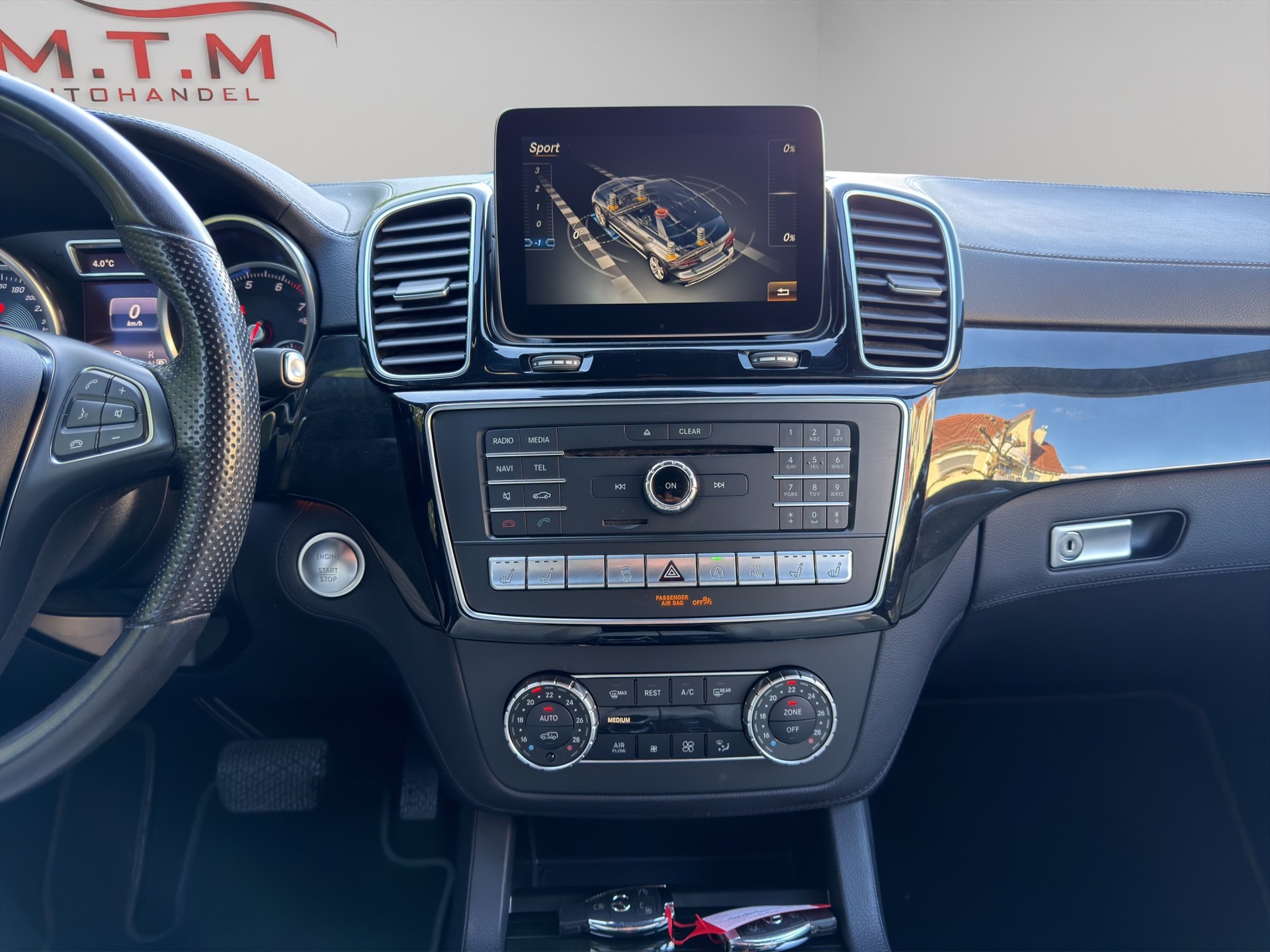 MERCEDES-BENZ GLE 500 Executive 4Matic 9G-Tronic-image-15