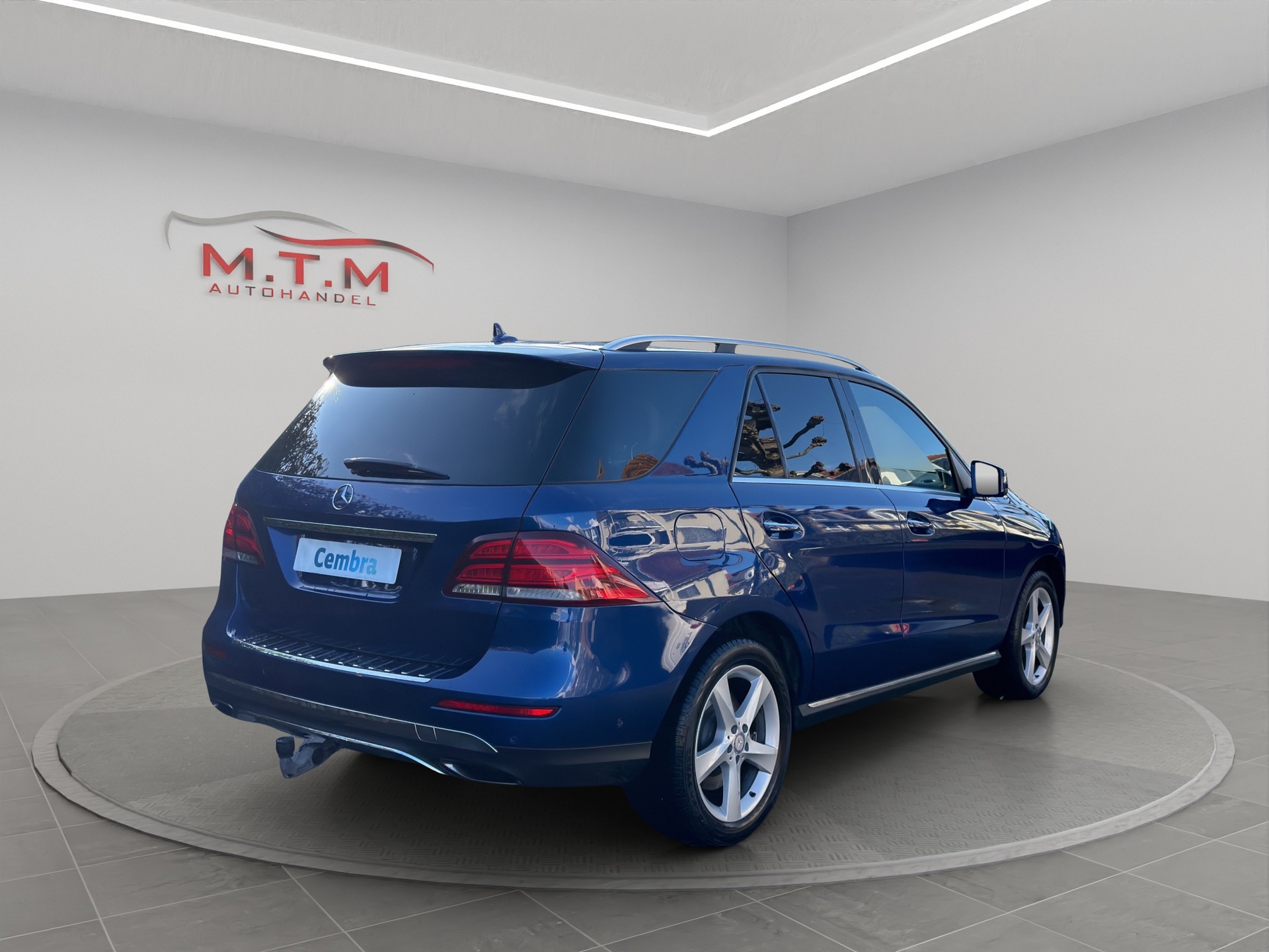 MERCEDES-BENZ GLE 500 Executive 4Matic 9G-Tronic-image-8