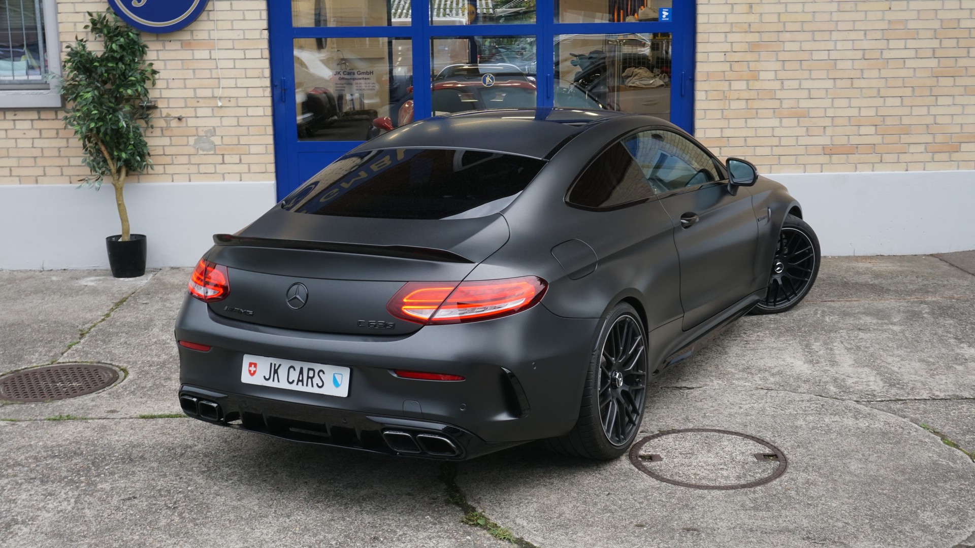 MERCEDES-BENZ C 63 S AMG 9G-tronic-image-8