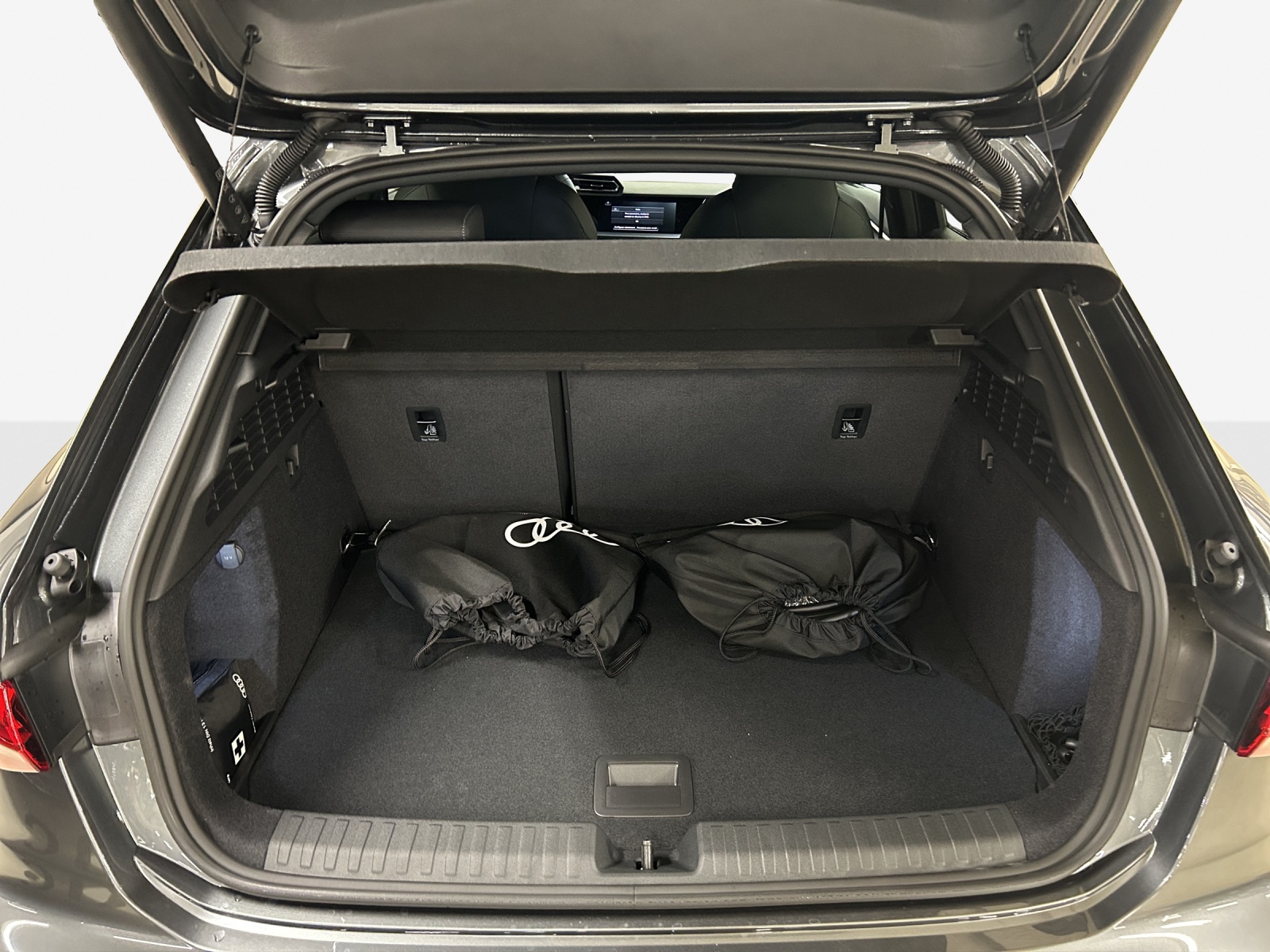 AUDI A3 Sportback TFSI e 200 kW S line Attraction S tronic-image-12