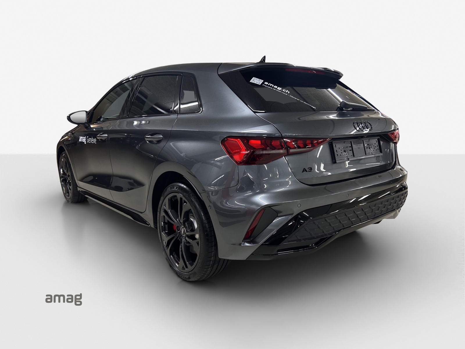 AUDI A3 Sportback TFSI e 200 kW S line Attraction S tronic-image-2