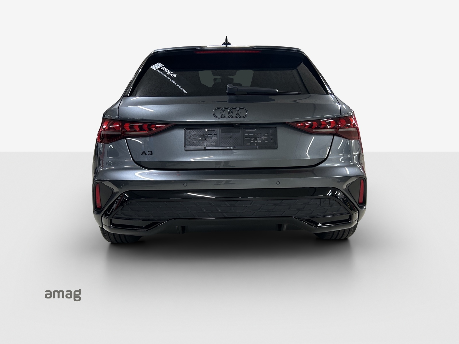 AUDI A3 Sportback TFSI e 200 kW S line Attraction S tronic-image-3