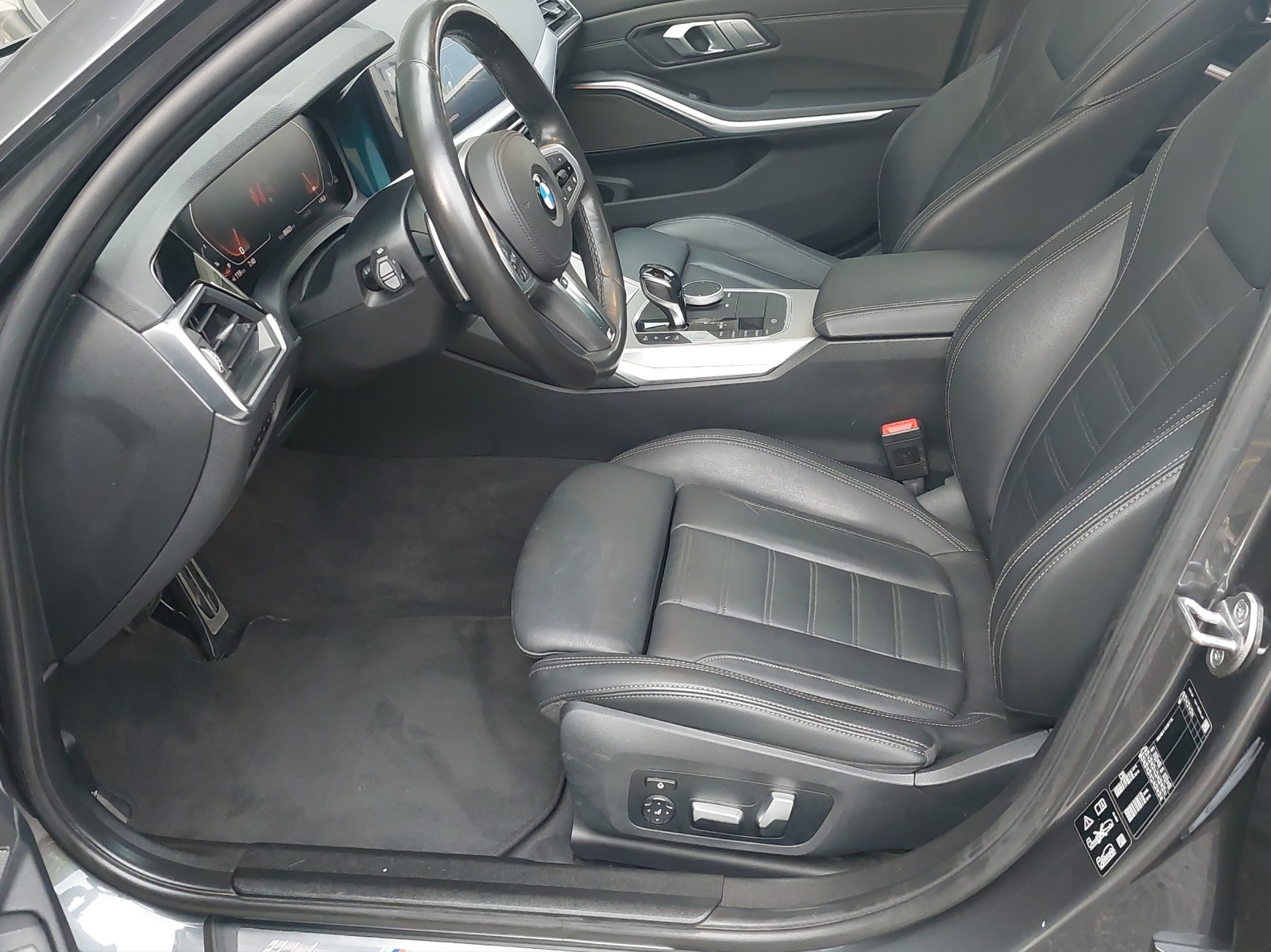 BMW M340i xDriveTouring Steptronic M Sport-image-15