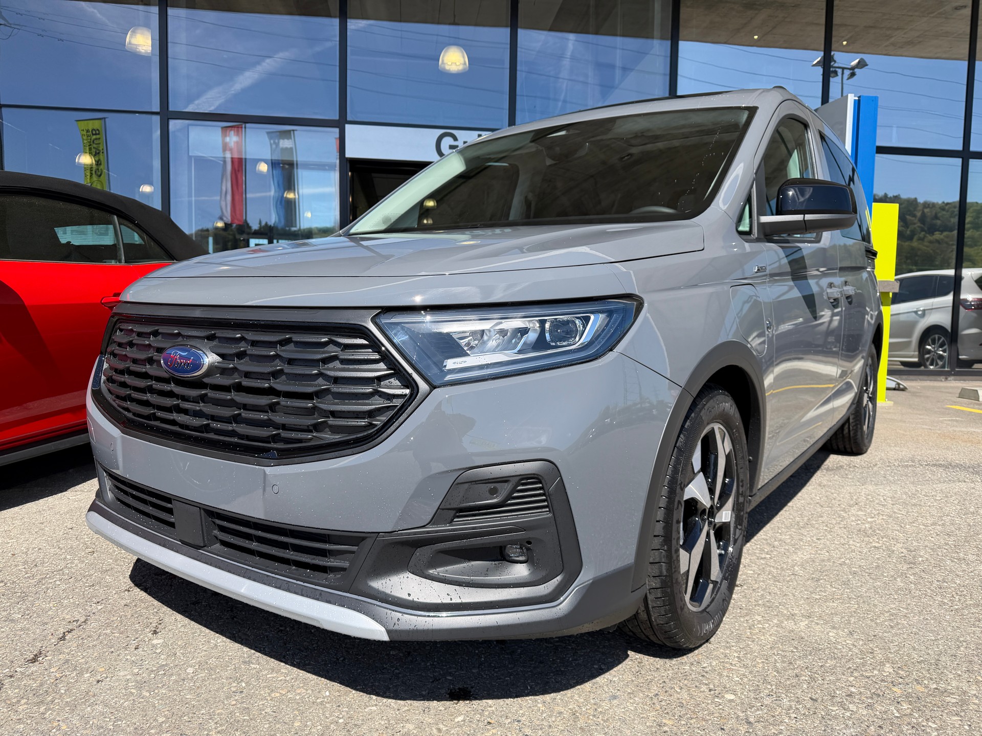 FORD Tourneo Connect 1.5 PHEV Active Automat-image-0