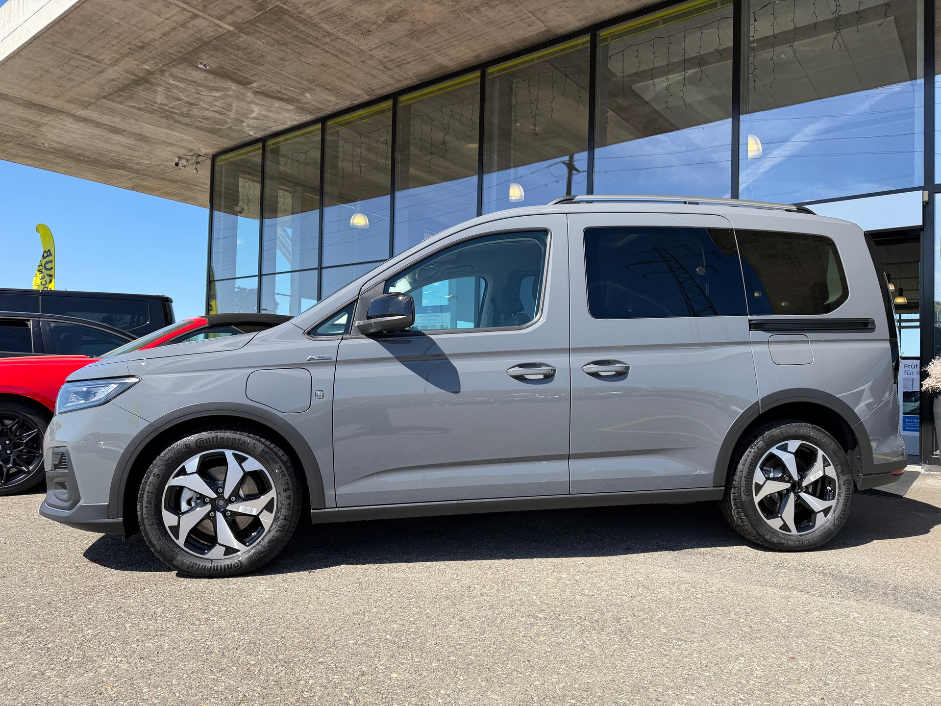 FORD Tourneo Connect 1.5 PHEV Active Automat-image-2