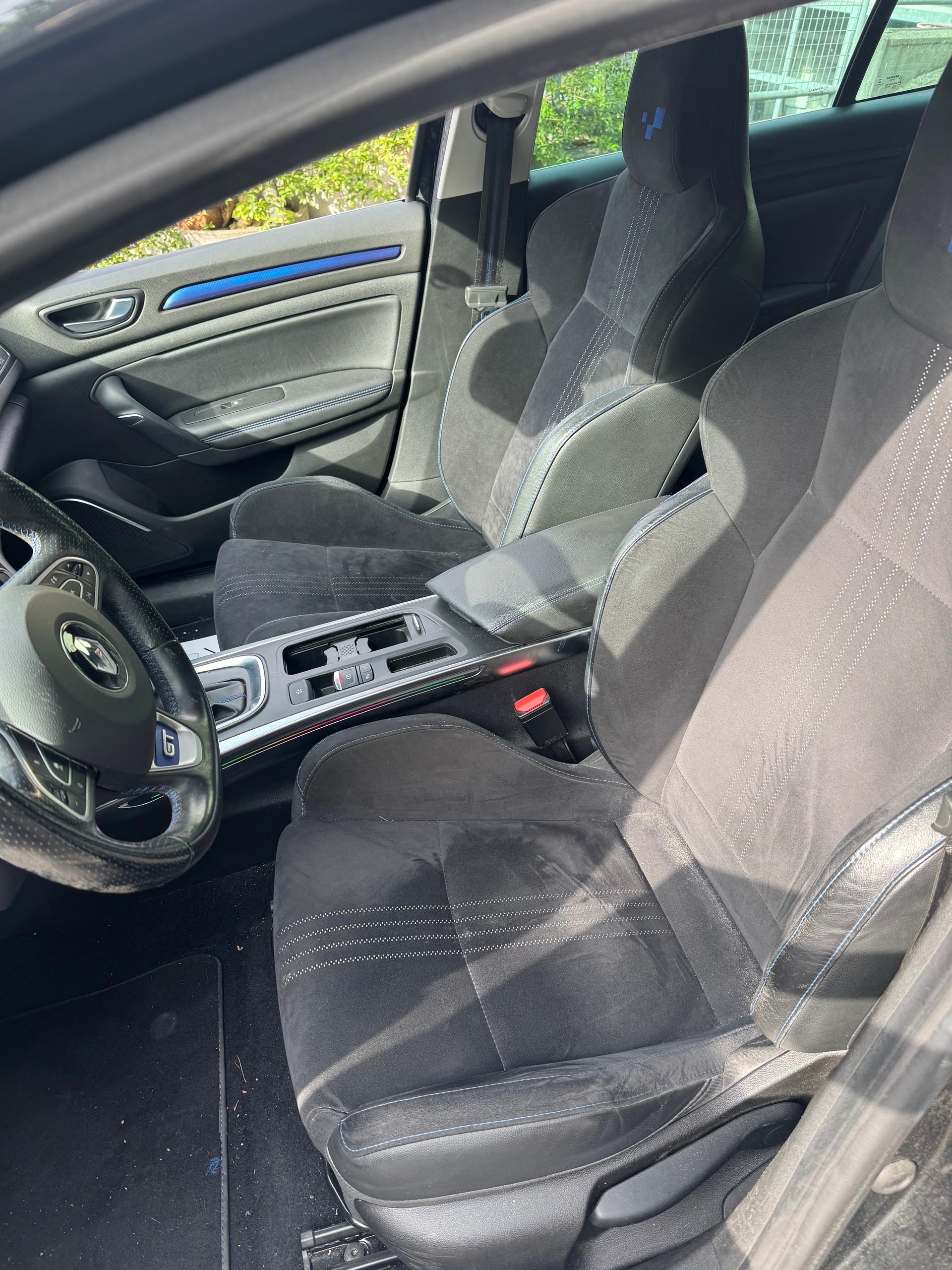 RENAULT Mégane Grandtour 1.6 16V Turbo GT EDC-image-3