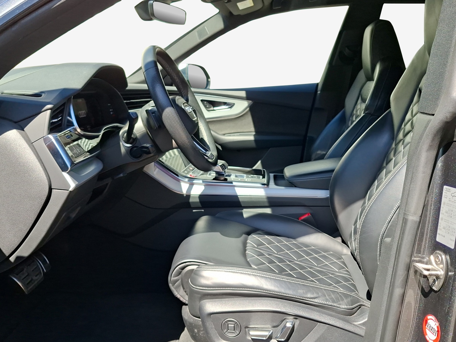 AUDI SQ8 TFSI quattro tiptronic-image-7