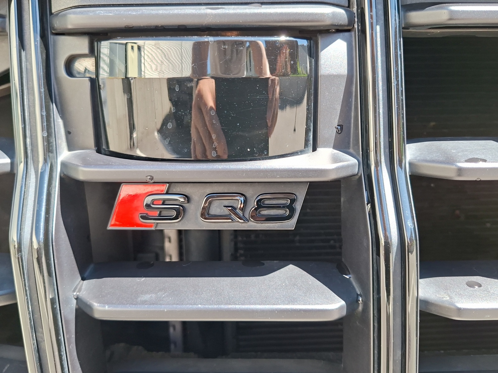 AUDI SQ8 TFSI quattro tiptronic-image-14