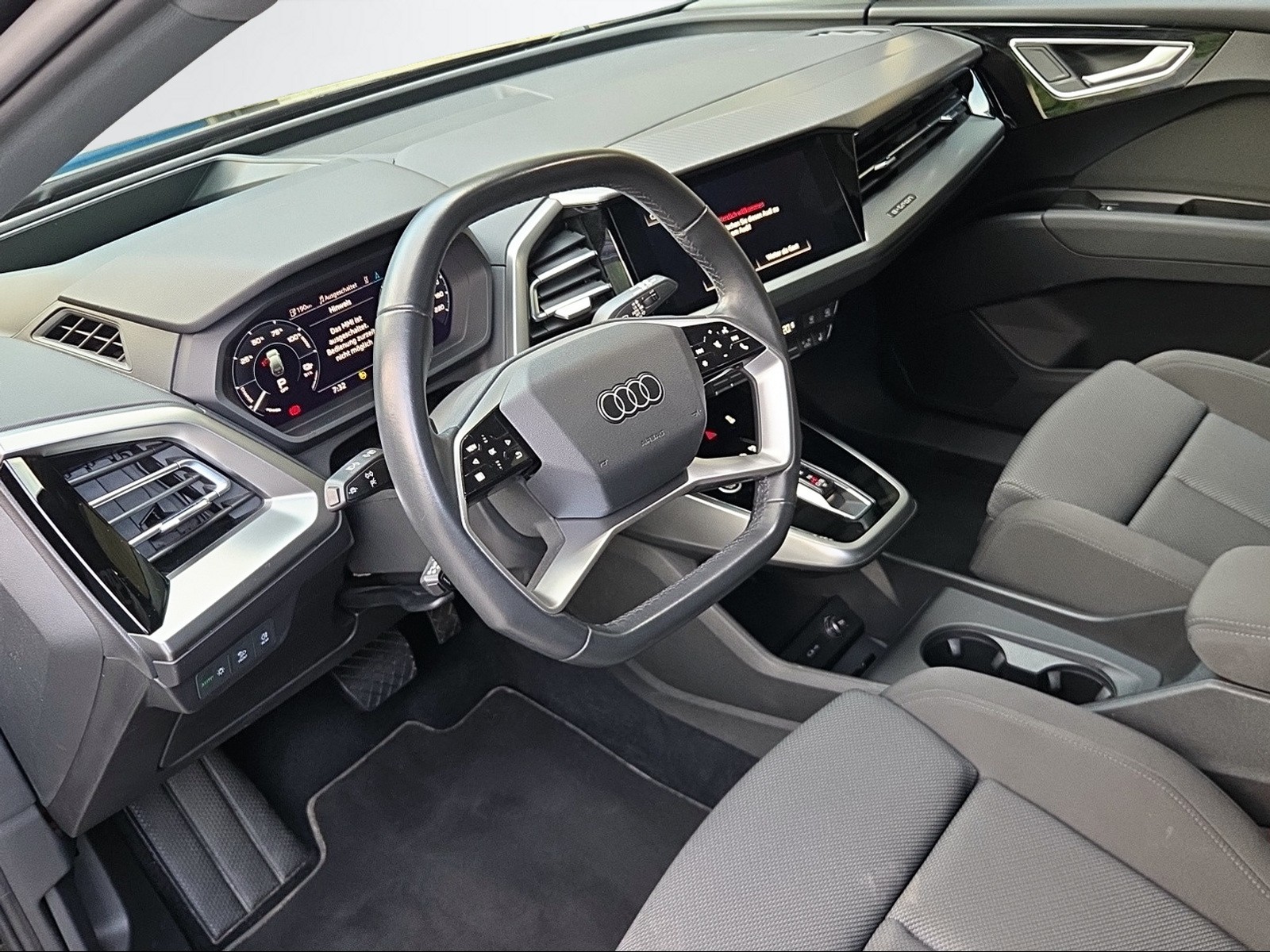 AUDI Q4 e-tron 50 quattro-image-7