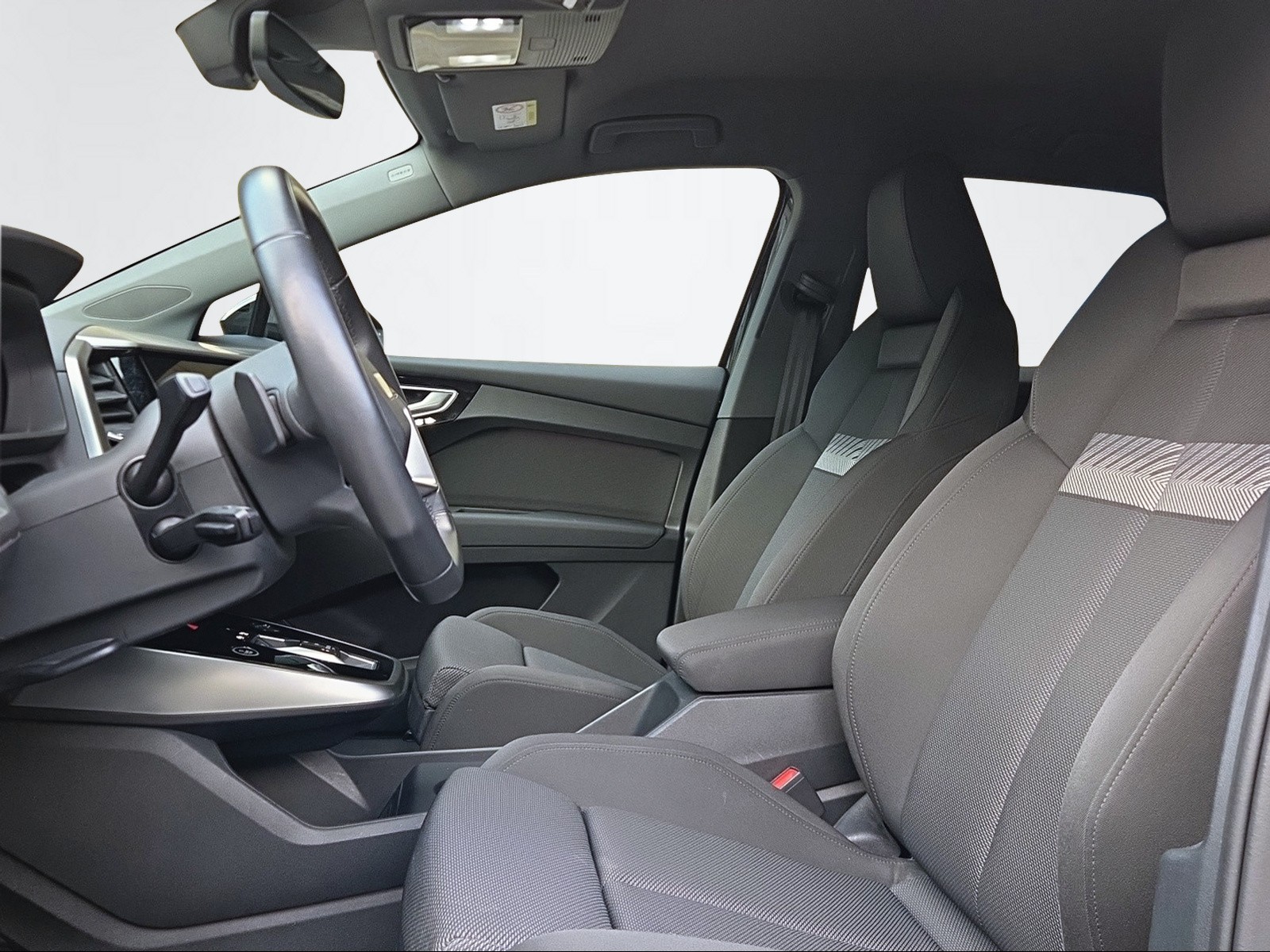 AUDI Q4 e-tron 50 quattro-image-8
