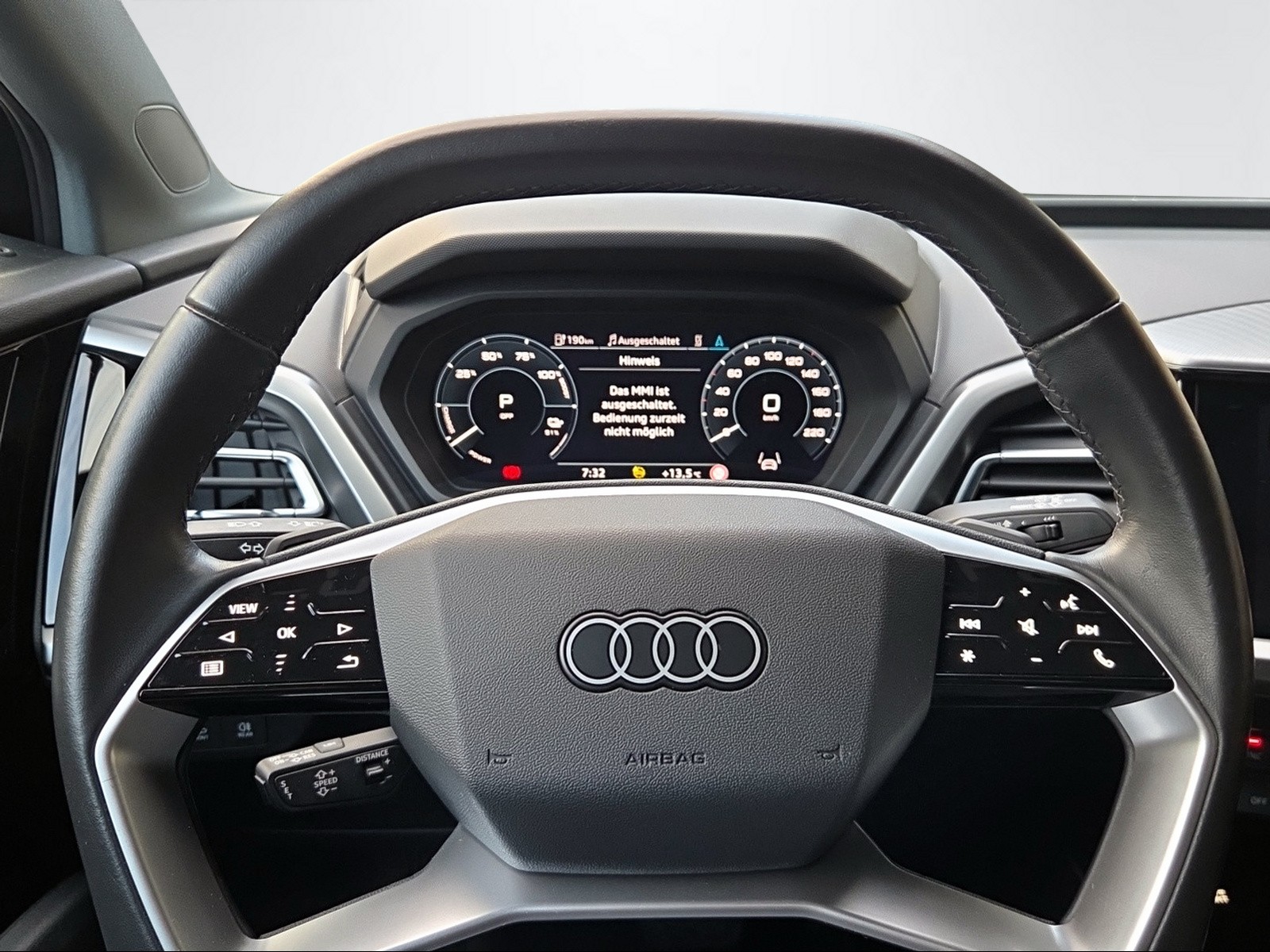 AUDI Q4 e-tron 50 quattro-image-10