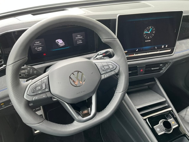 VW Tiguan 2.0 TDI SCR R-Line 4Motion DSG-image-6