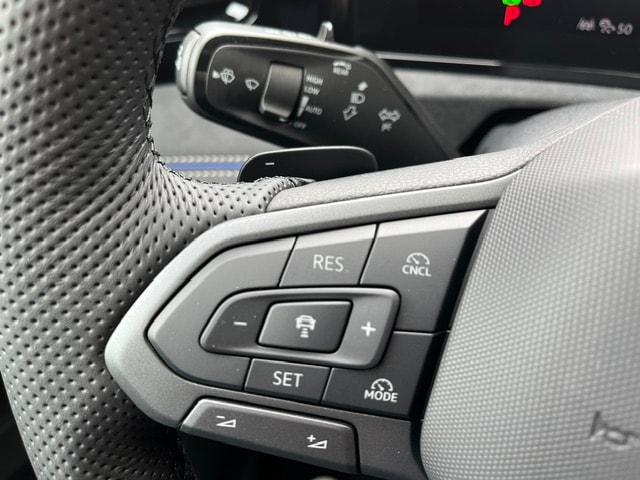 VW Tiguan 2.0 TDI SCR R-Line 4Motion DSG-image-7