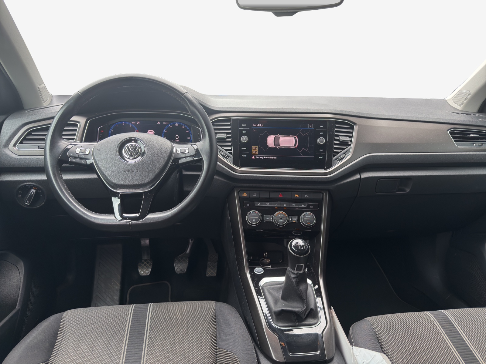 VW T-Roc 1.5 TSI EVO Advance-image-8