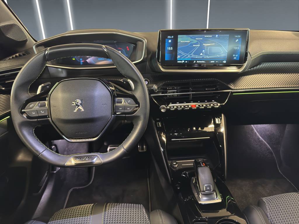 PEUGEOT 208 1.2 PureTech GT EAT8-image-5