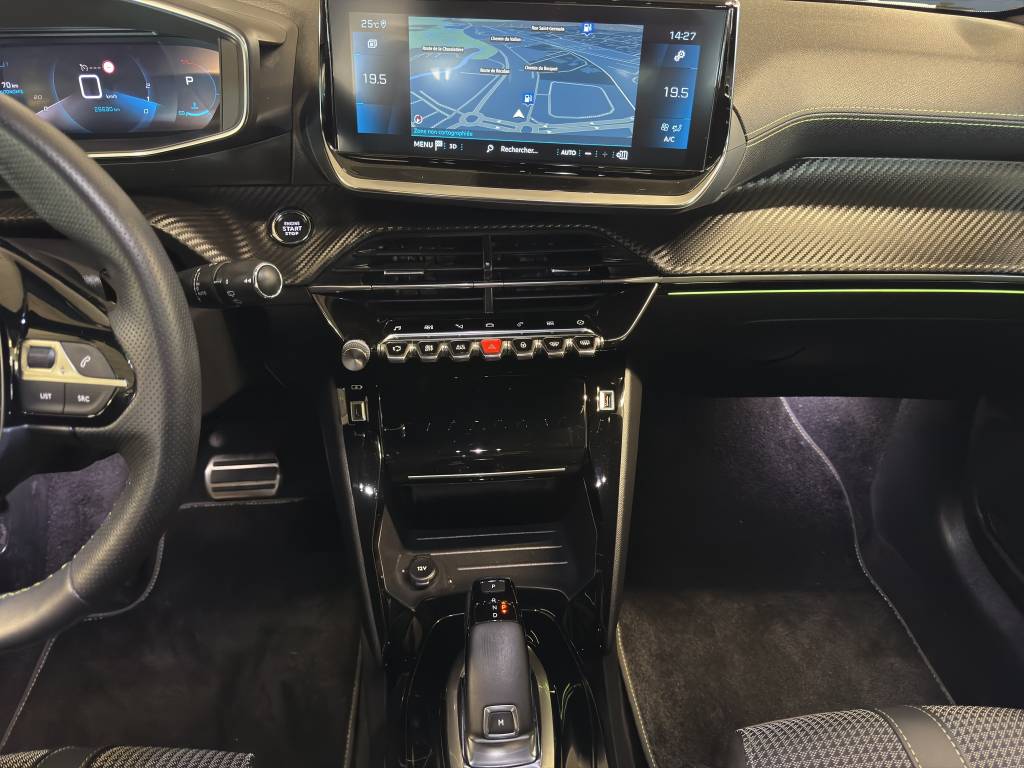 PEUGEOT 208 1.2 PureTech GT EAT8-image-6