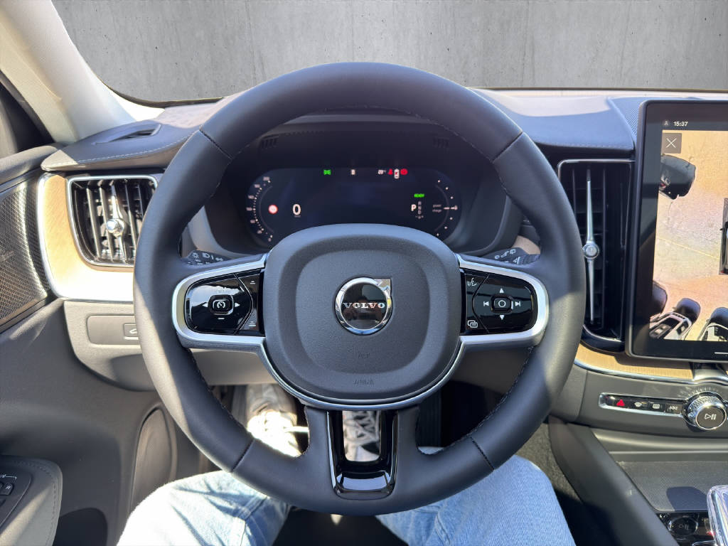 VOLVO XC60 2.0 T6 TE Ultra Bright eAWD-image-9