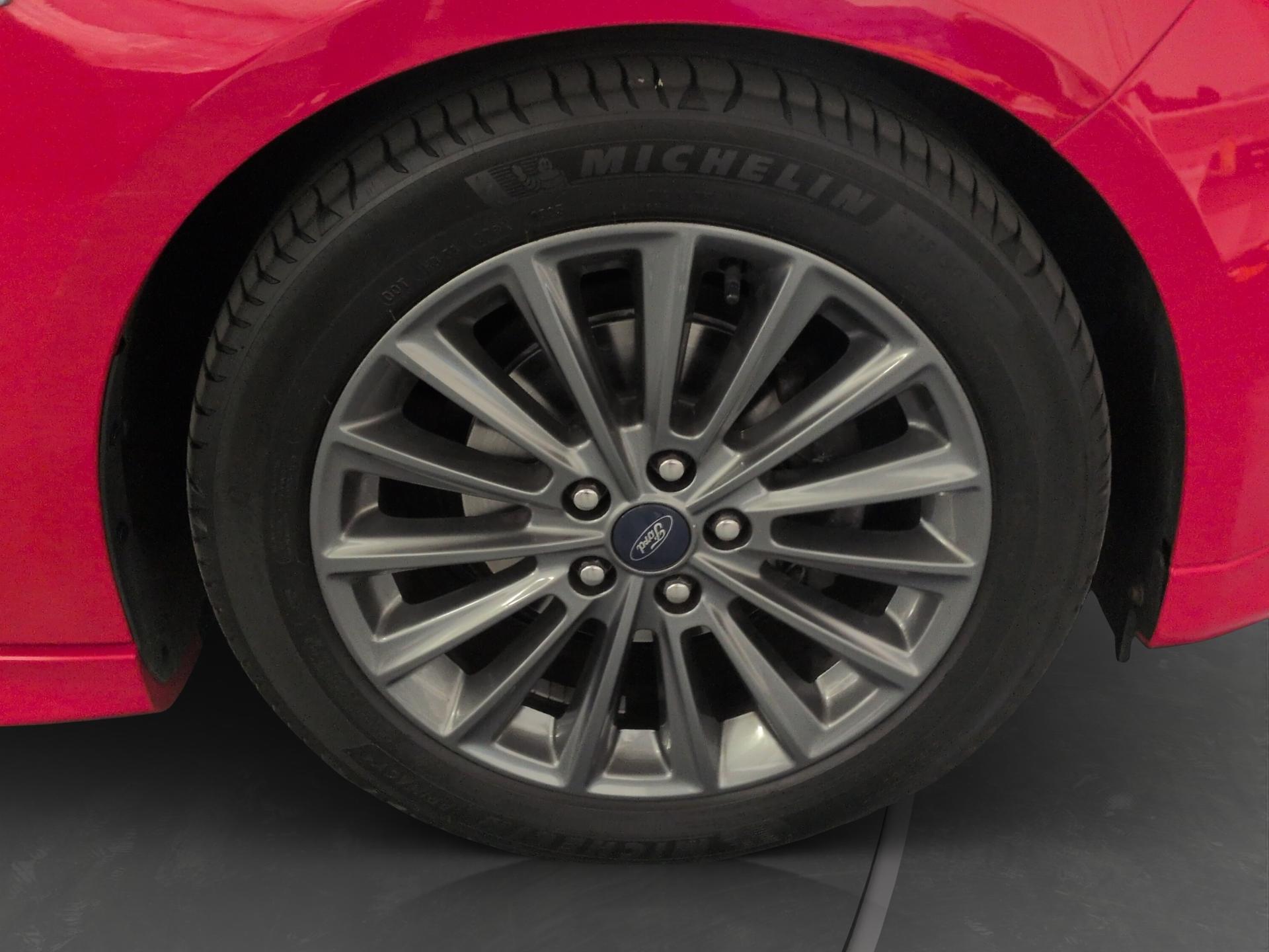 FORD Focus 1.0 SCTi ST Line-image-15